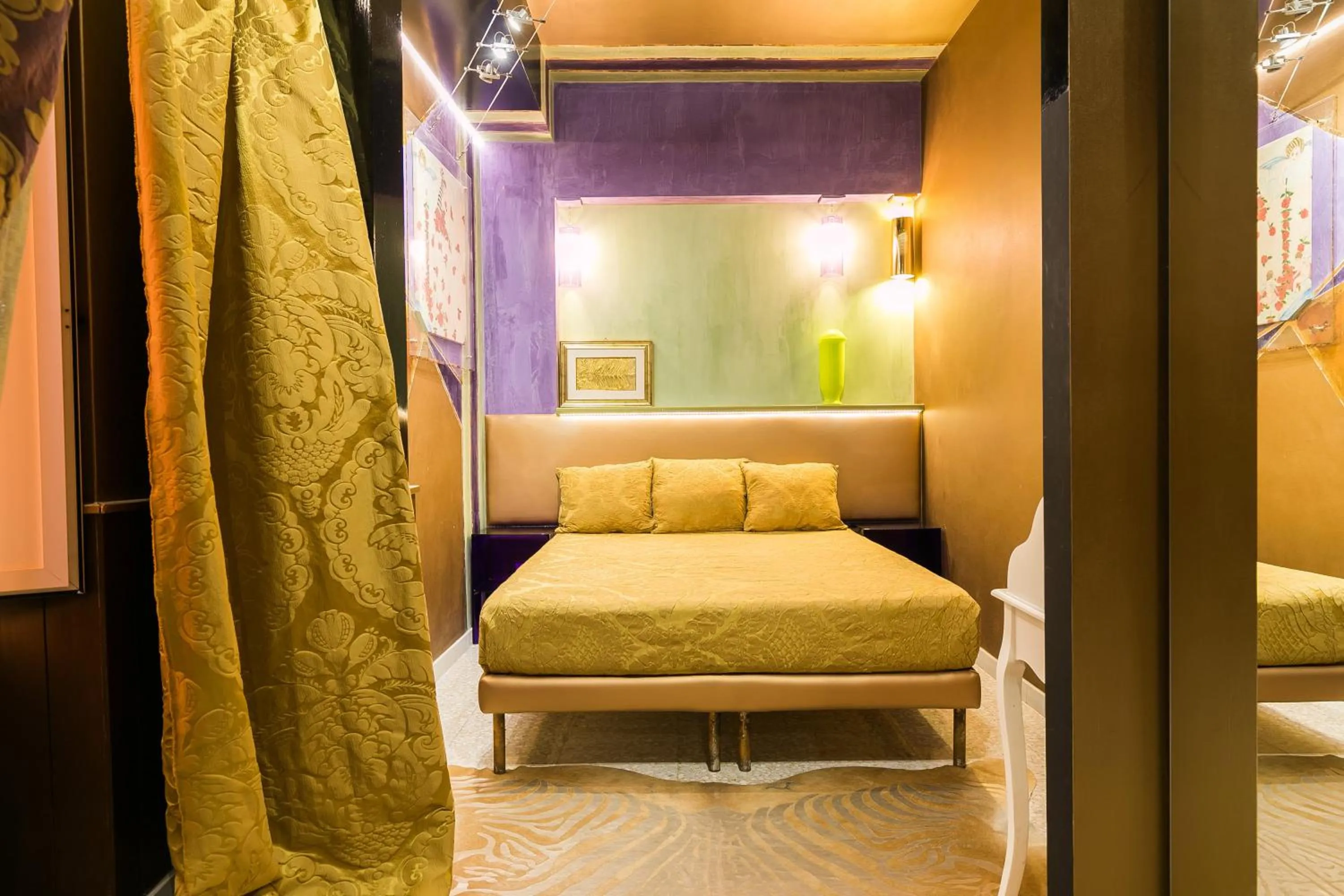 Bedroom, Bed in Appartamenti MarcoAurelio49