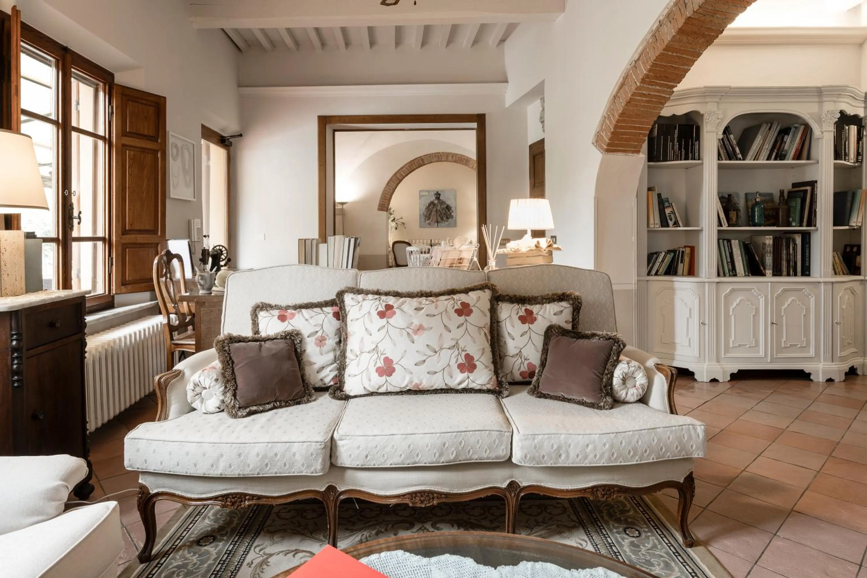 Library in Giardino della Pieve Relais- Adult Only