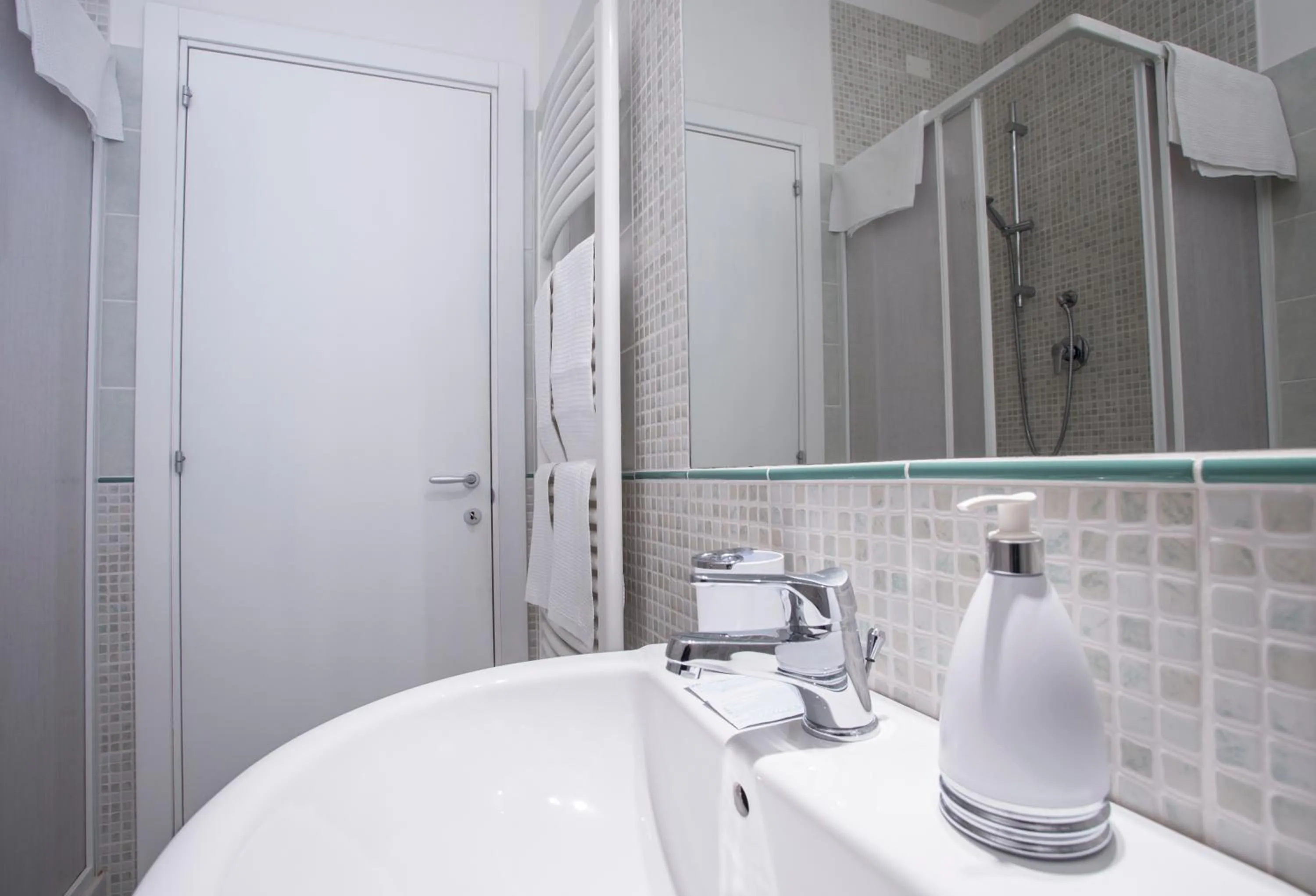 Bathroom in La Postale