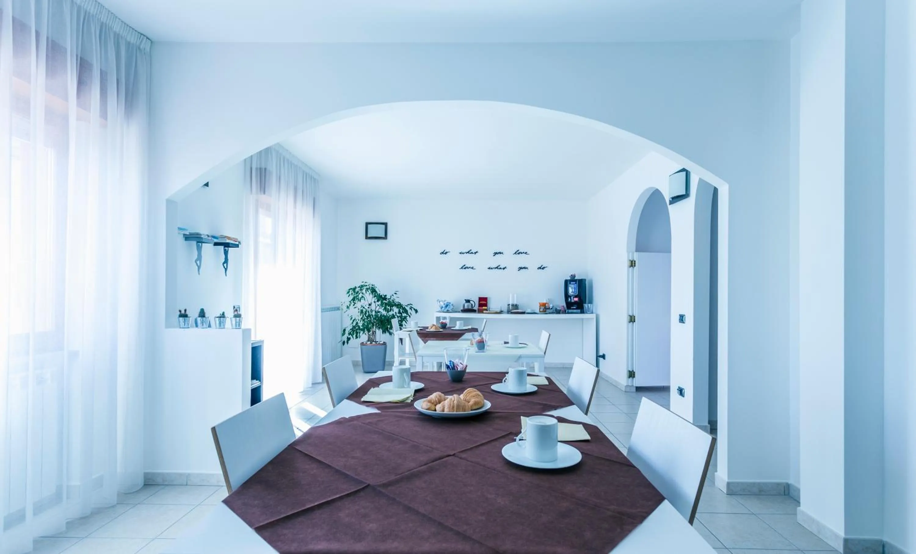 Buffet breakfast in La Postale