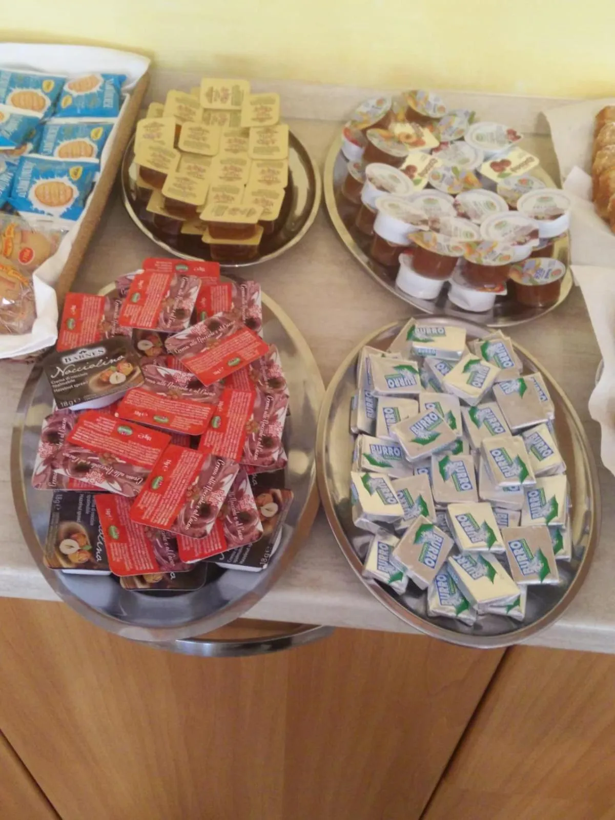 Continental breakfast in Hotel Ronconi