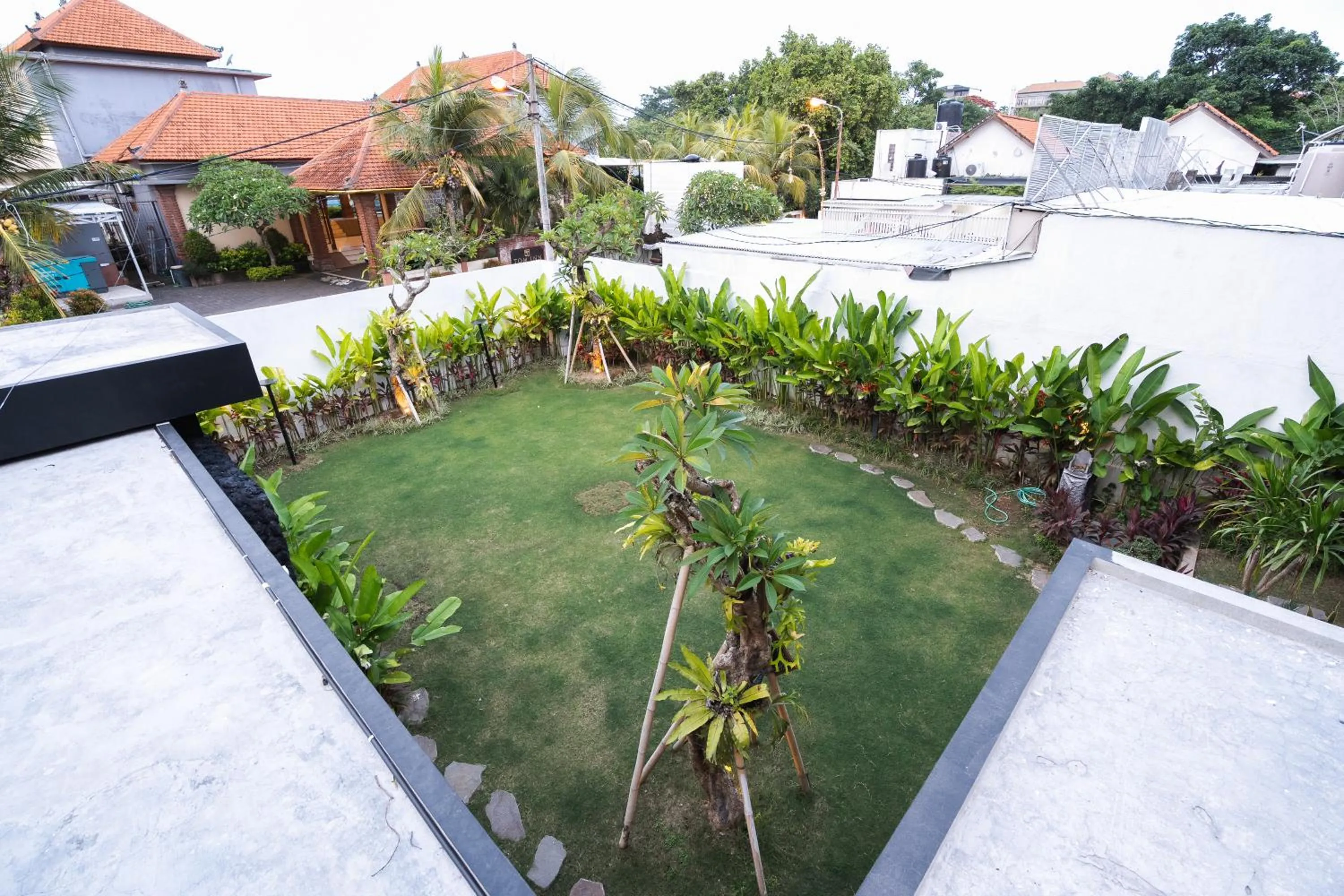 Garden in Ratan Uluwatu Hotel and Villas