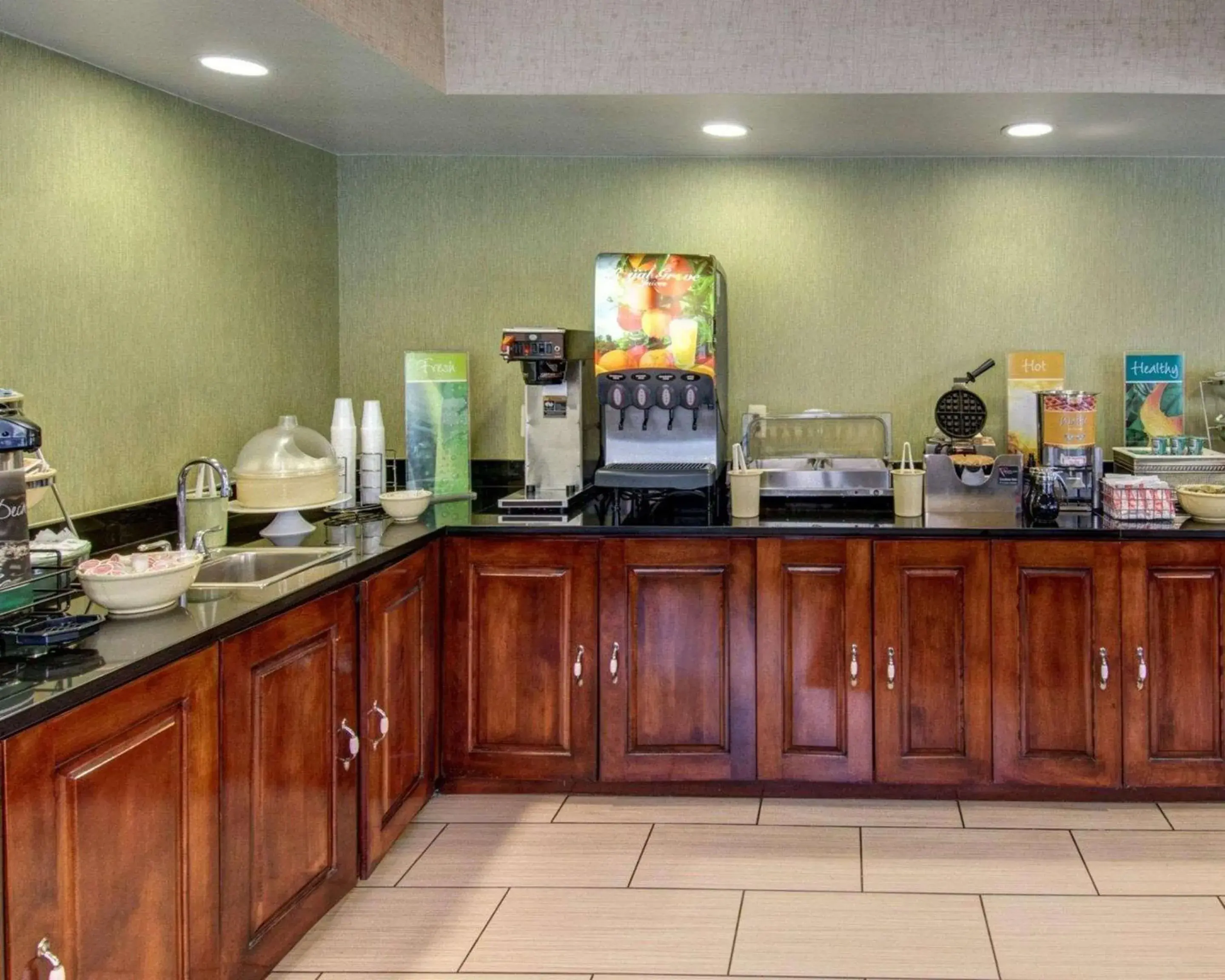 Restaurant/places to eat in Quality Inn Takoma Park Restaurant/places to eat in Quality Inn Takoma Park