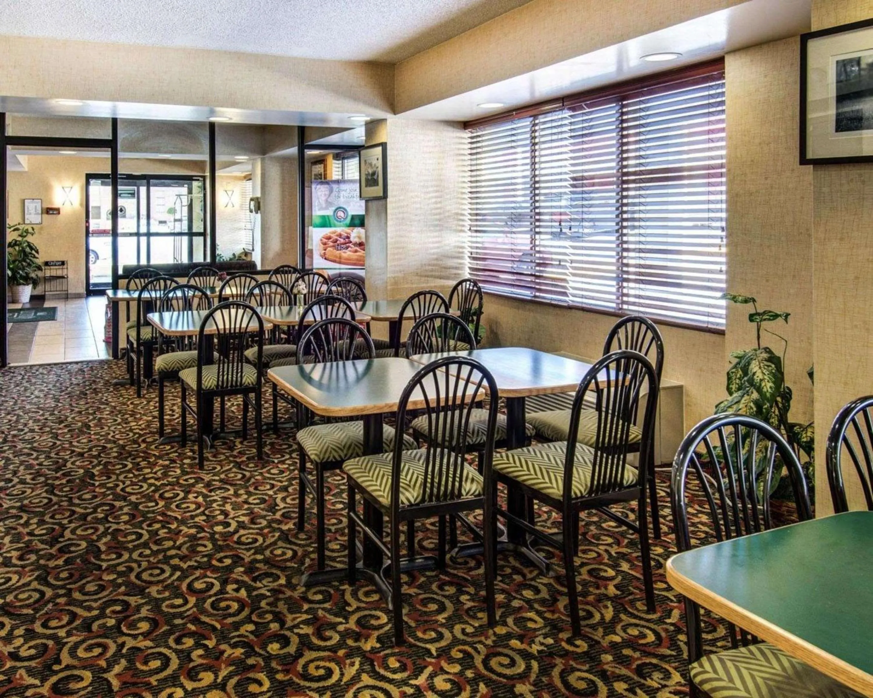 Restaurant/places to eat in Quality Inn Takoma Park