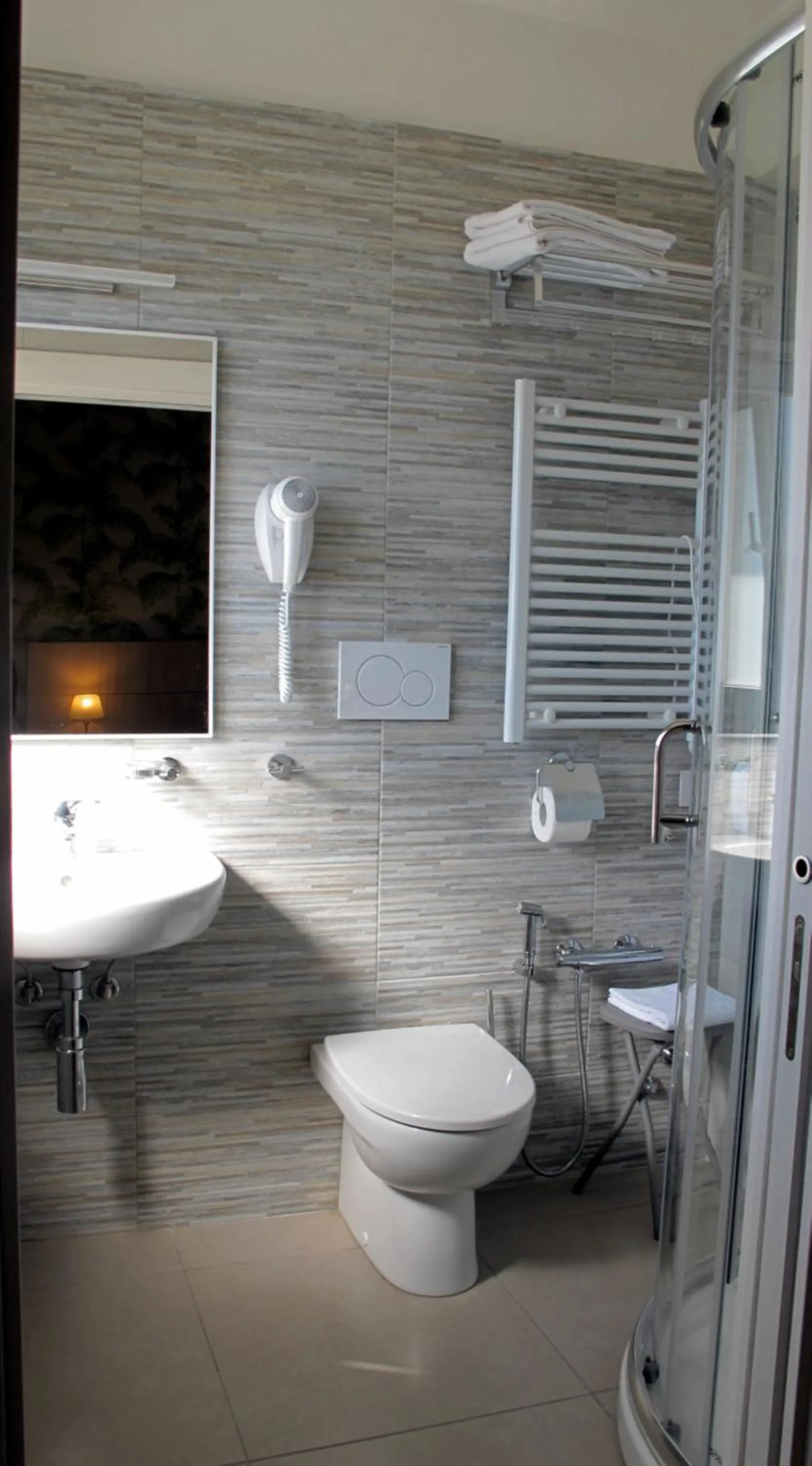 Shower in Santa Barbara hotel & apartments