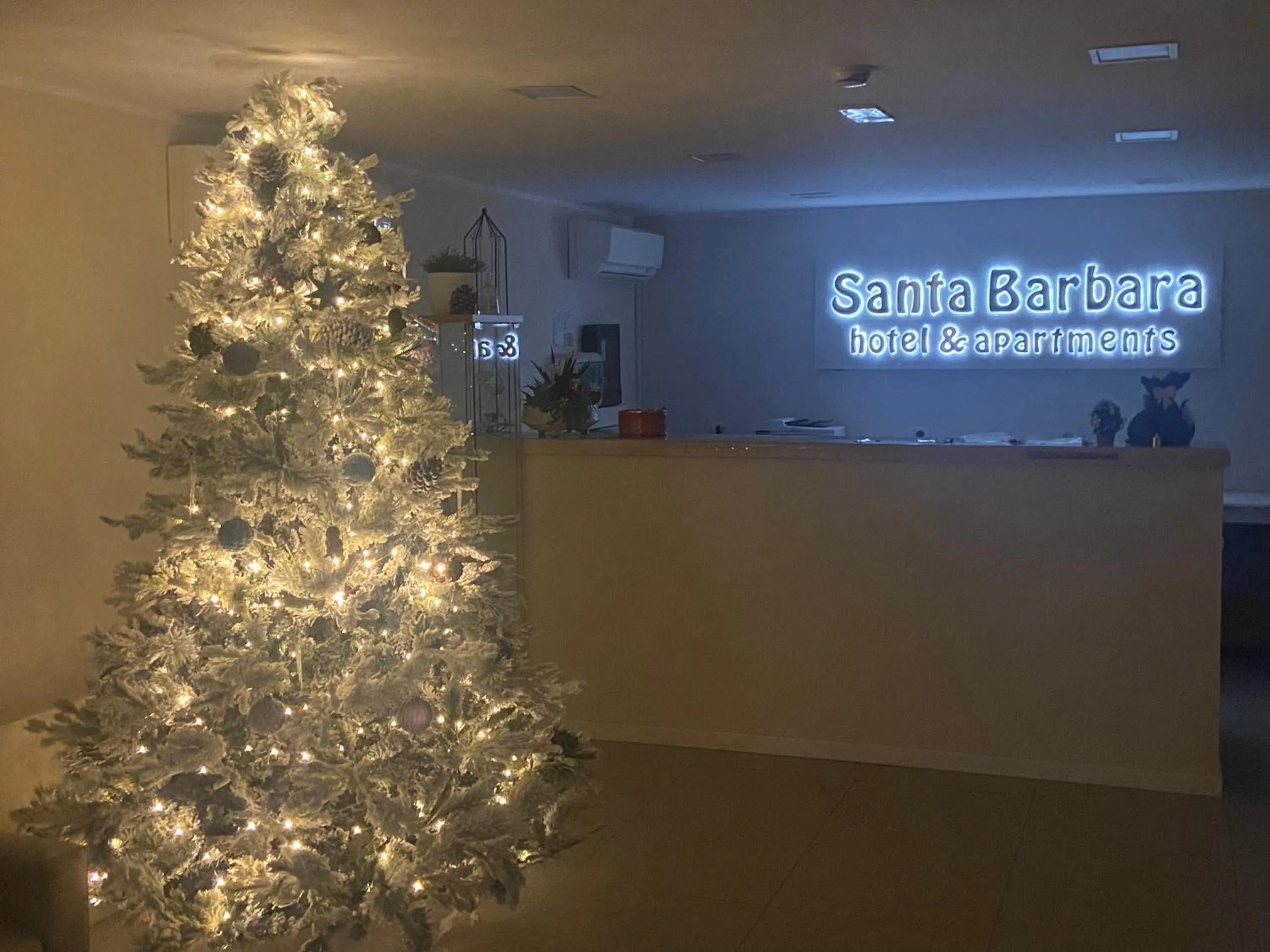 Property building in Santa Barbara hotel & apartments
