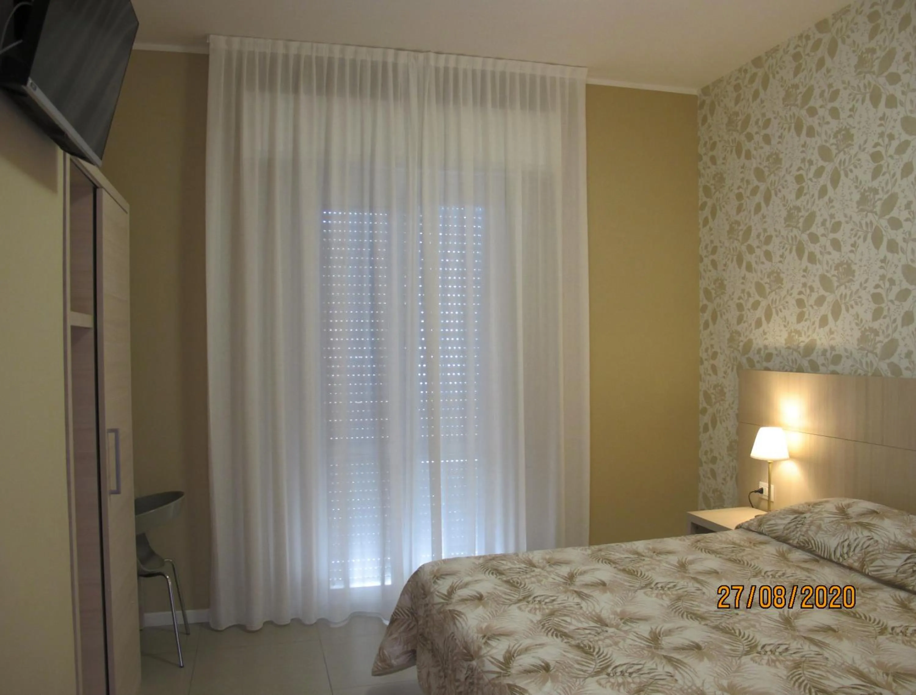 Photo of the whole room, Bed in Santa Barbara hotel & apartments