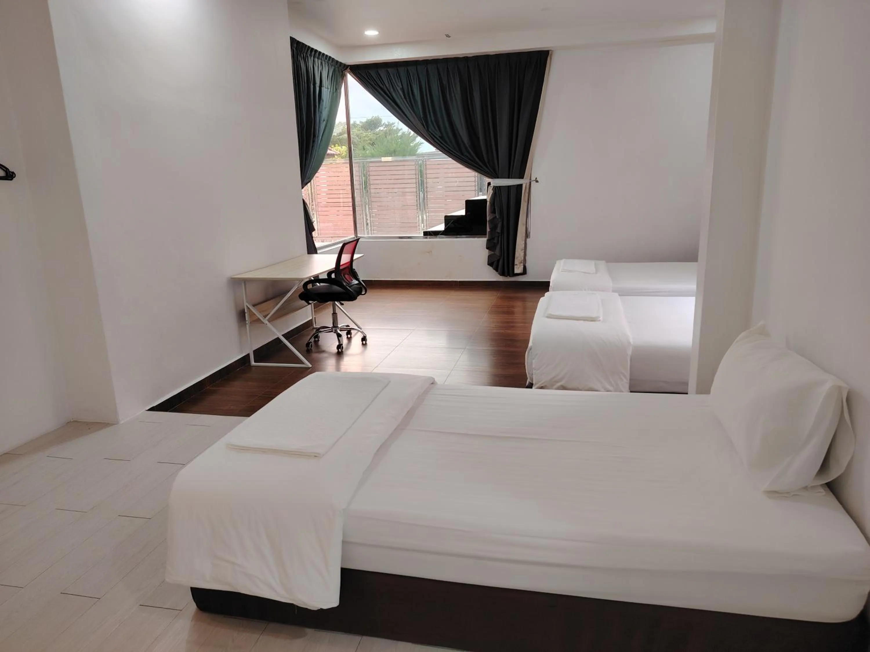 Bedroom, Bed in Mersing Maple Villa