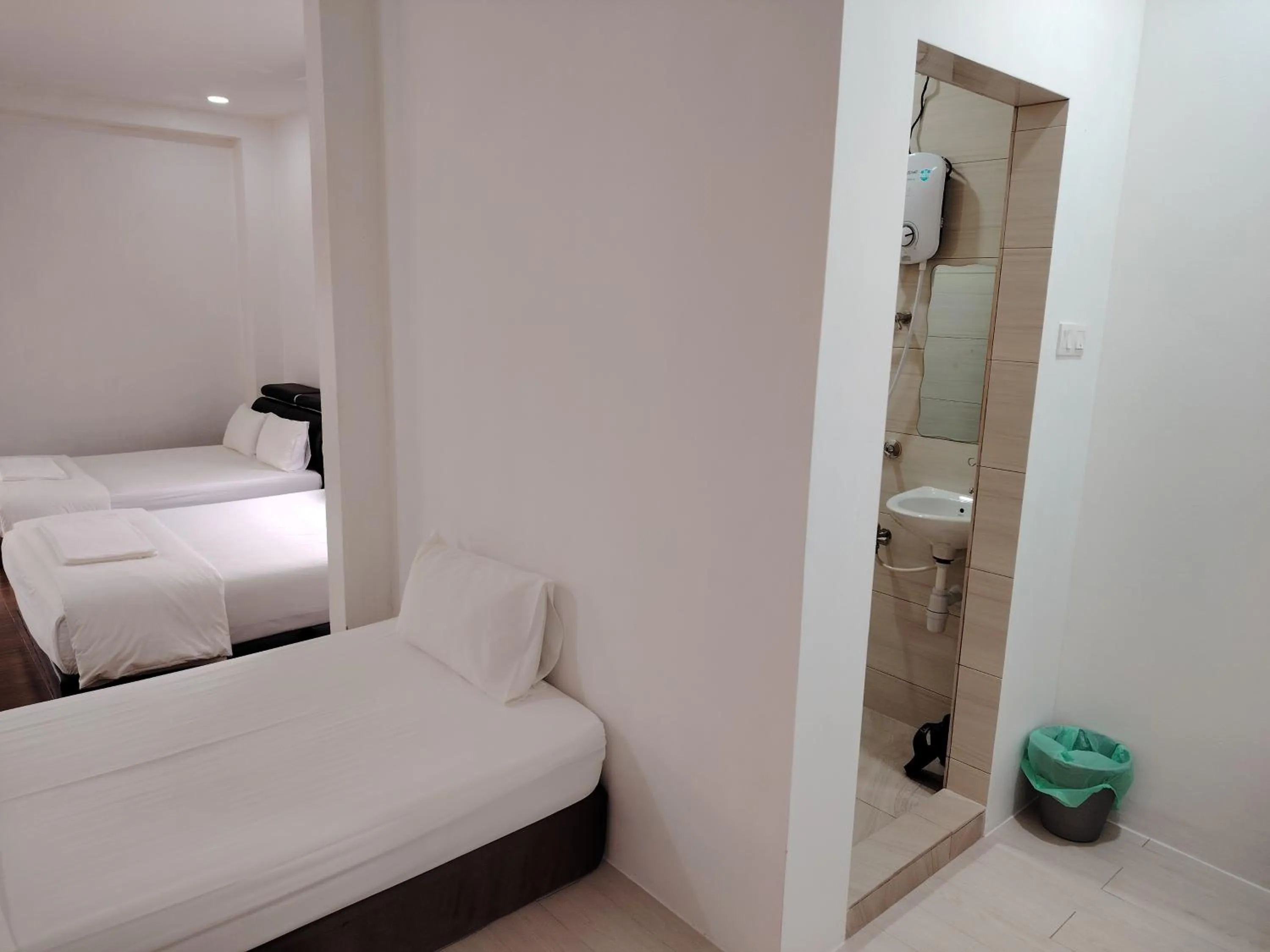 Bedroom, Bed in Mersing Maple Villa