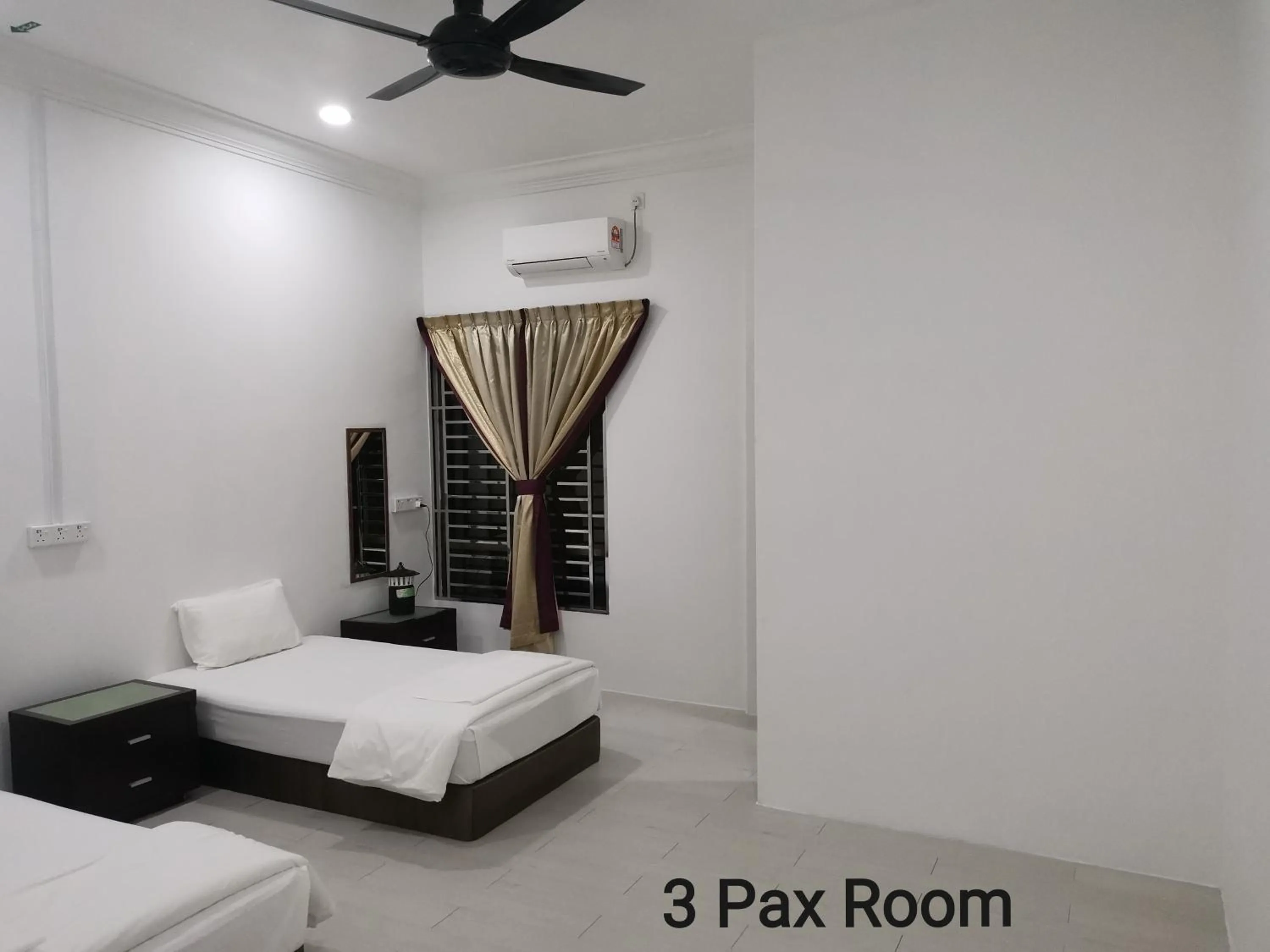 Bedroom, Bed in Mersing Maple Villa