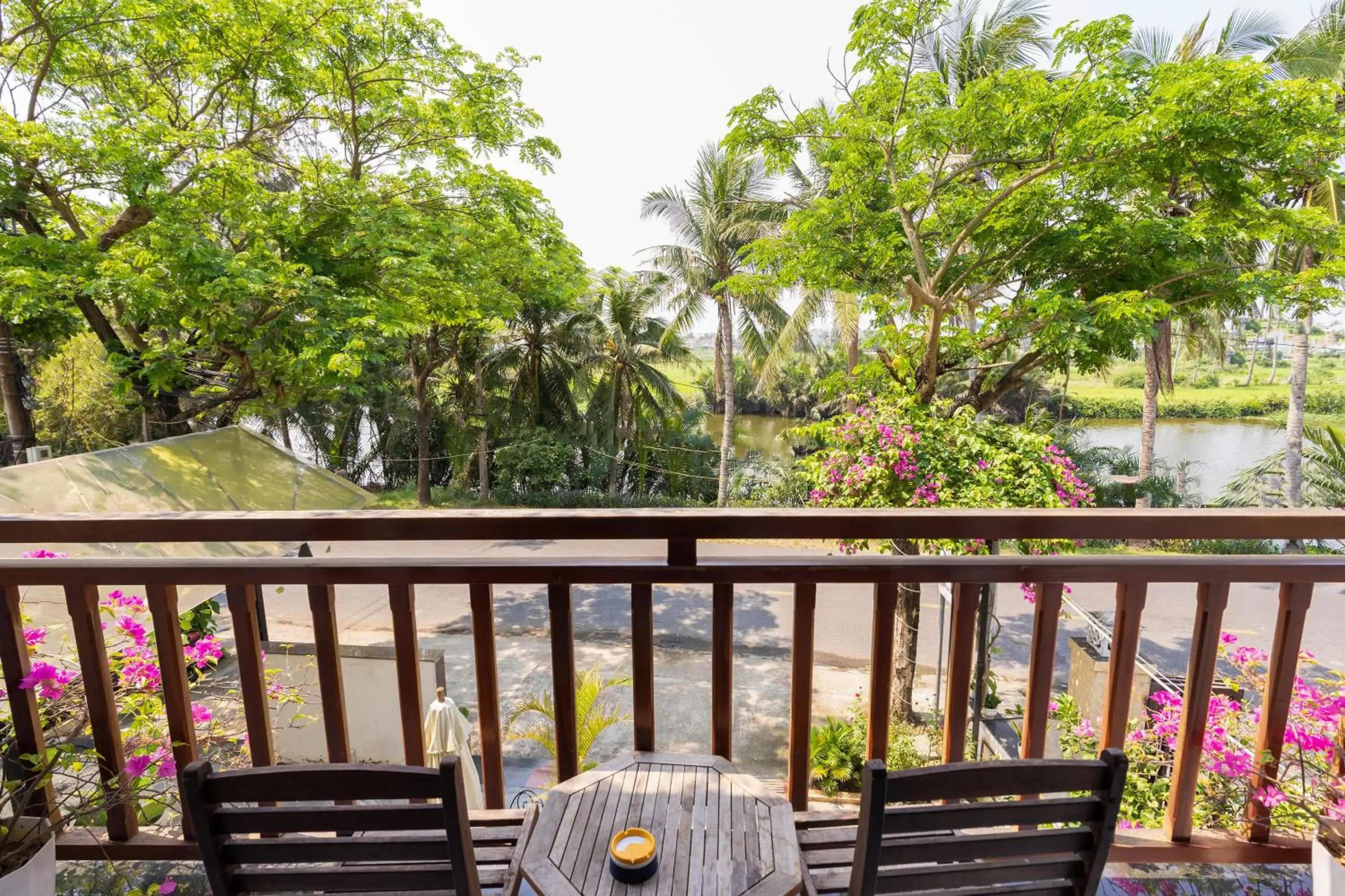 Standard Double or Twin Room with Balcony in Haemer Villa Green Hearth Stay Standard Double or Twin Room with Balcony in Haemer Villa Green Hearth Stay