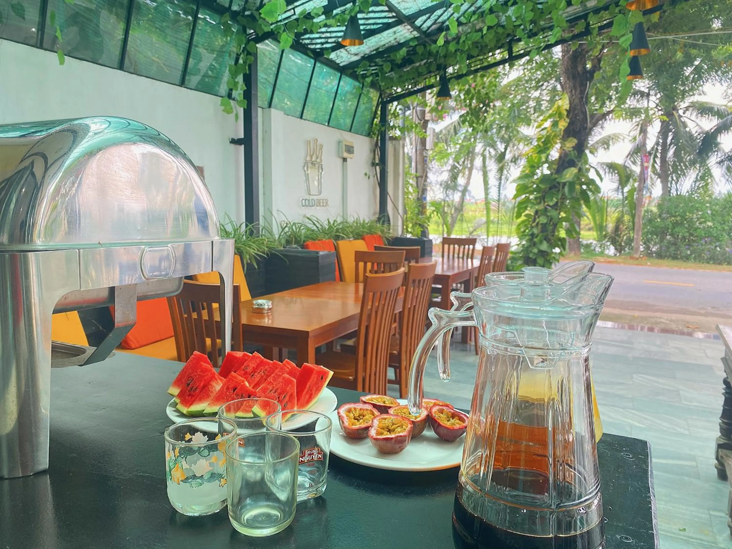 Restaurant/places to eat in Haemer Villa Green Hearth Stay