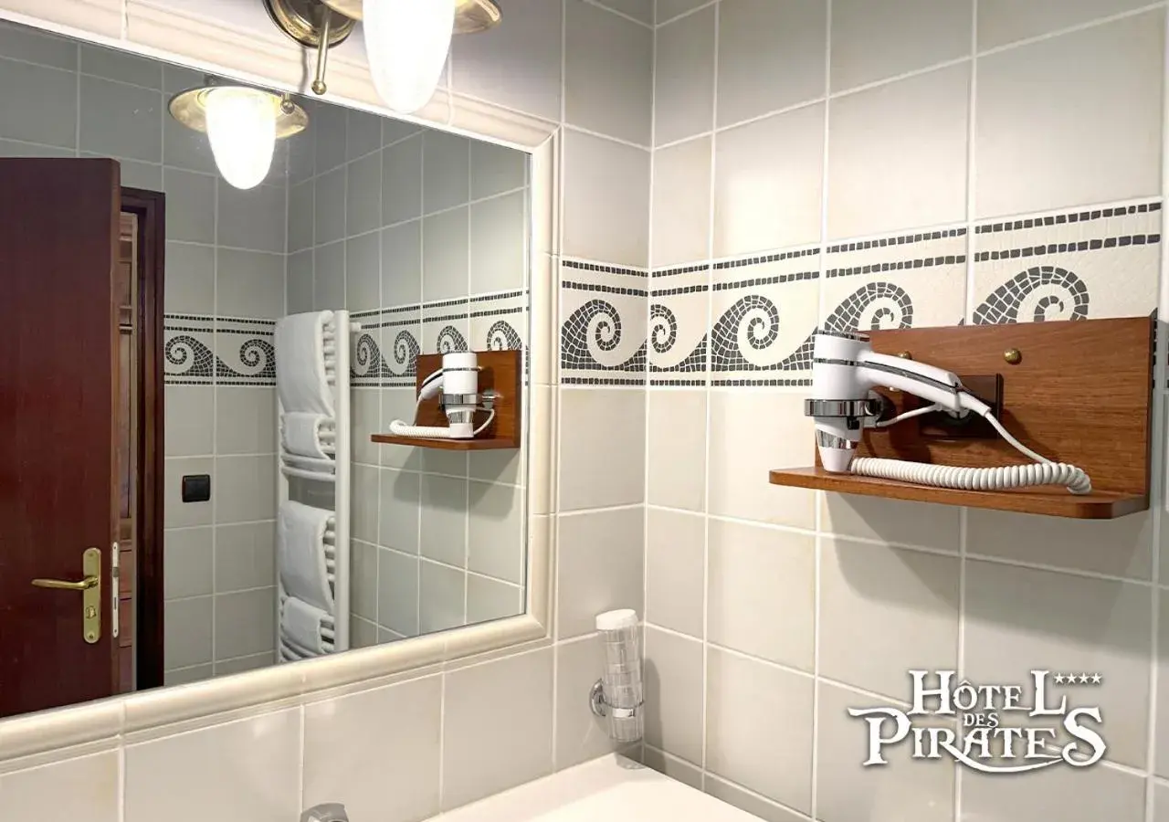 Single or Double Room in Nigloland Hôtels Single or Double Room in Nigloland Hôtels