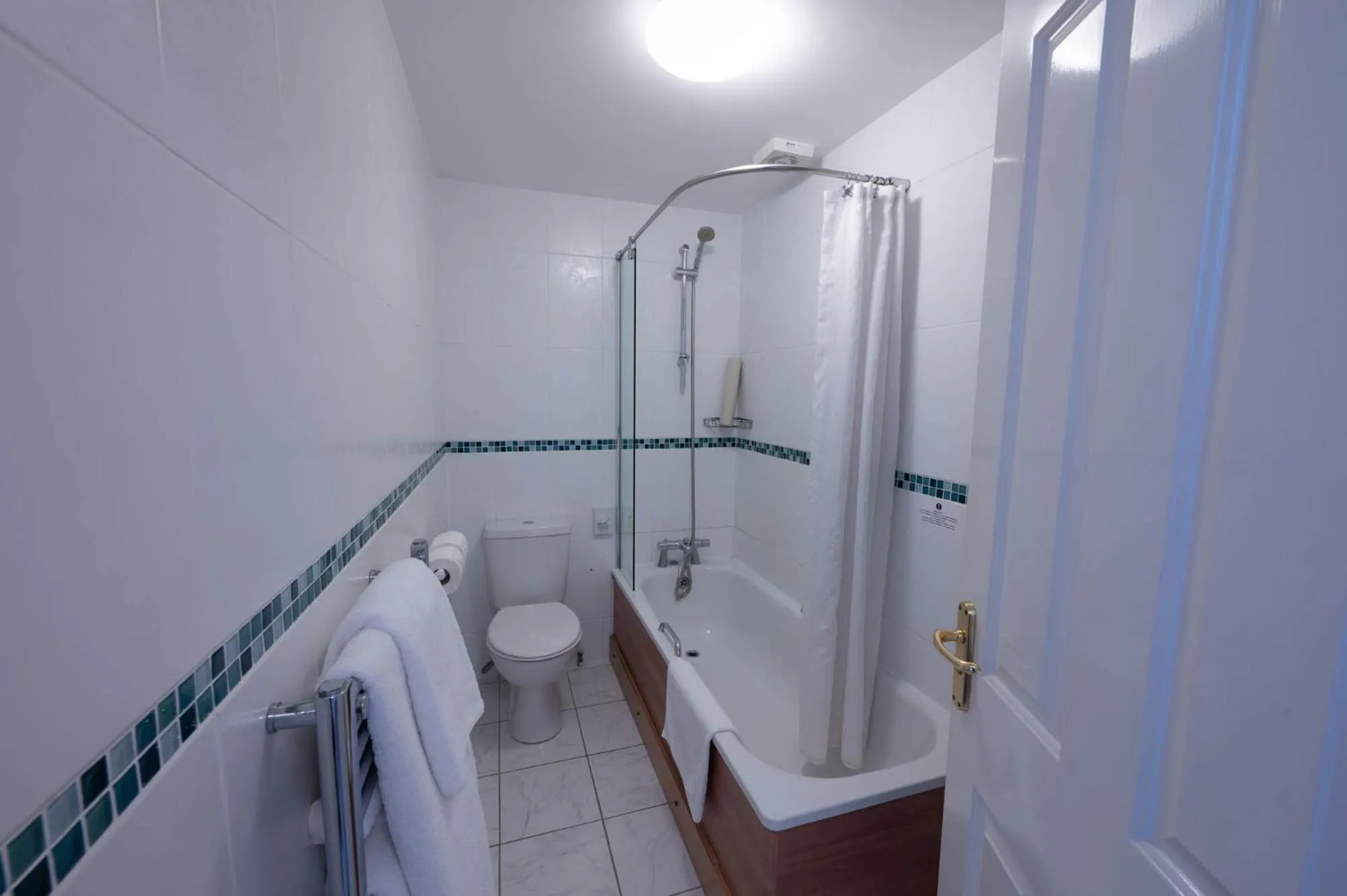 Shower in Tregarthen's Hotel