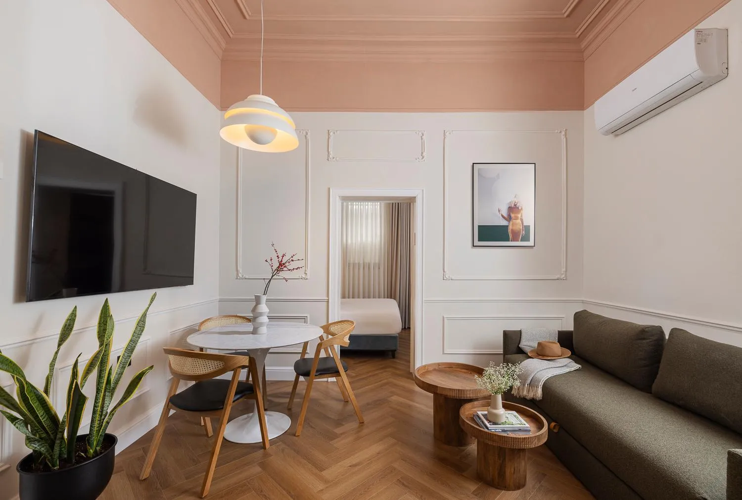 Living room in Villa Albi - Machne Yehuda Hotel