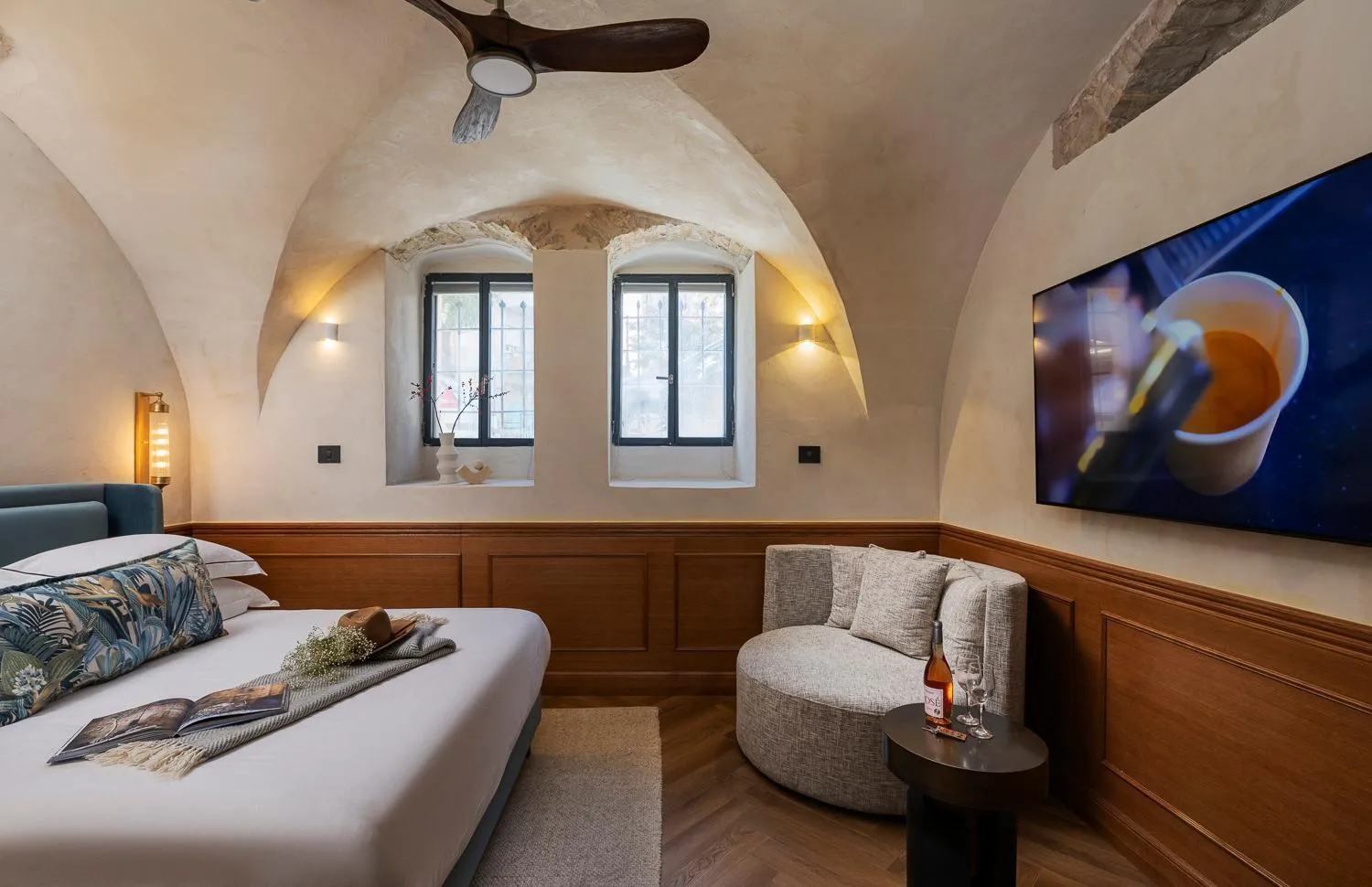 Bedroom, Bed in Villa Albi - Machne Yehuda Hotel