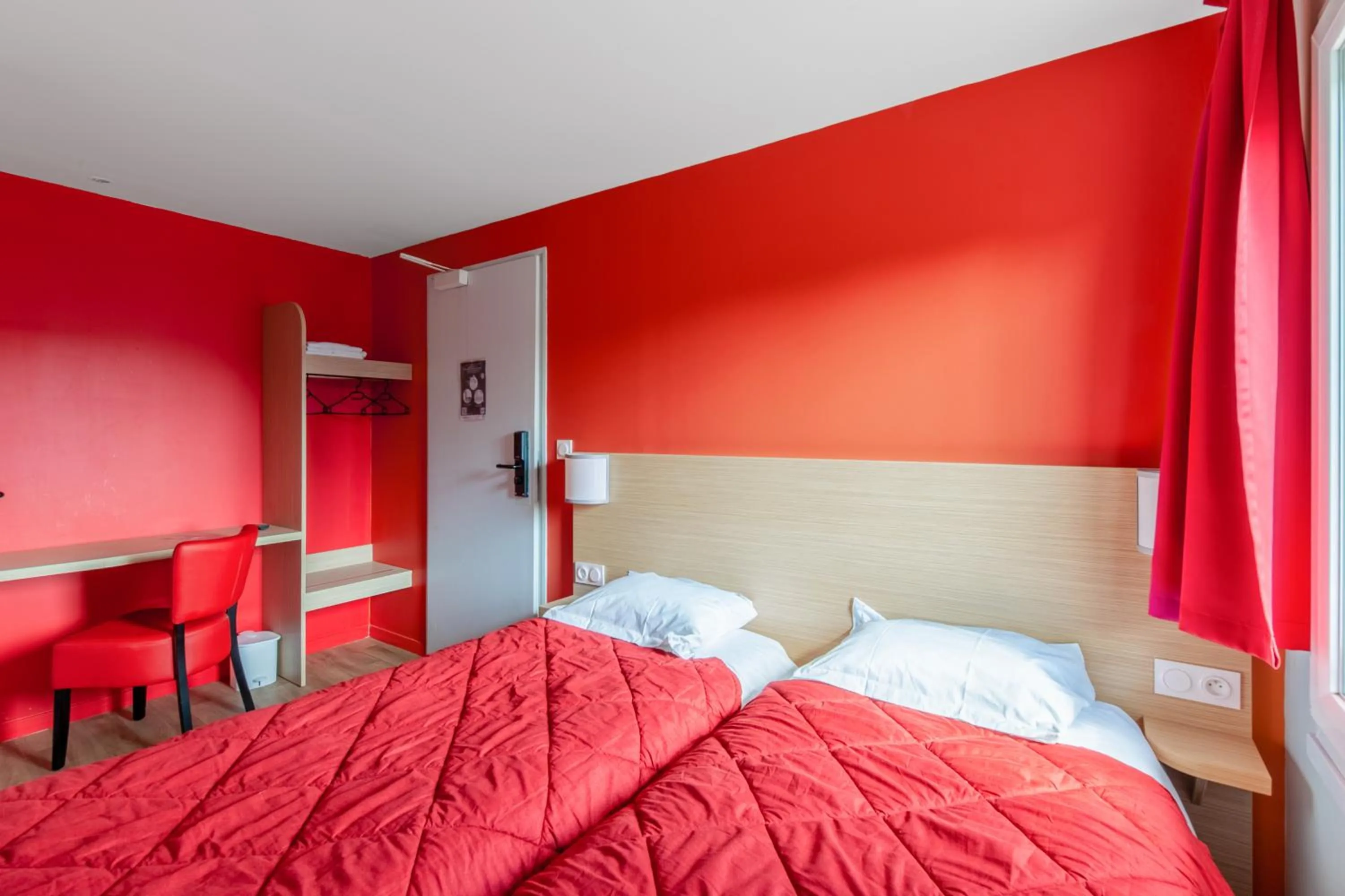 Bed in Premiere Classe Rennes Ouest - Le Rheu