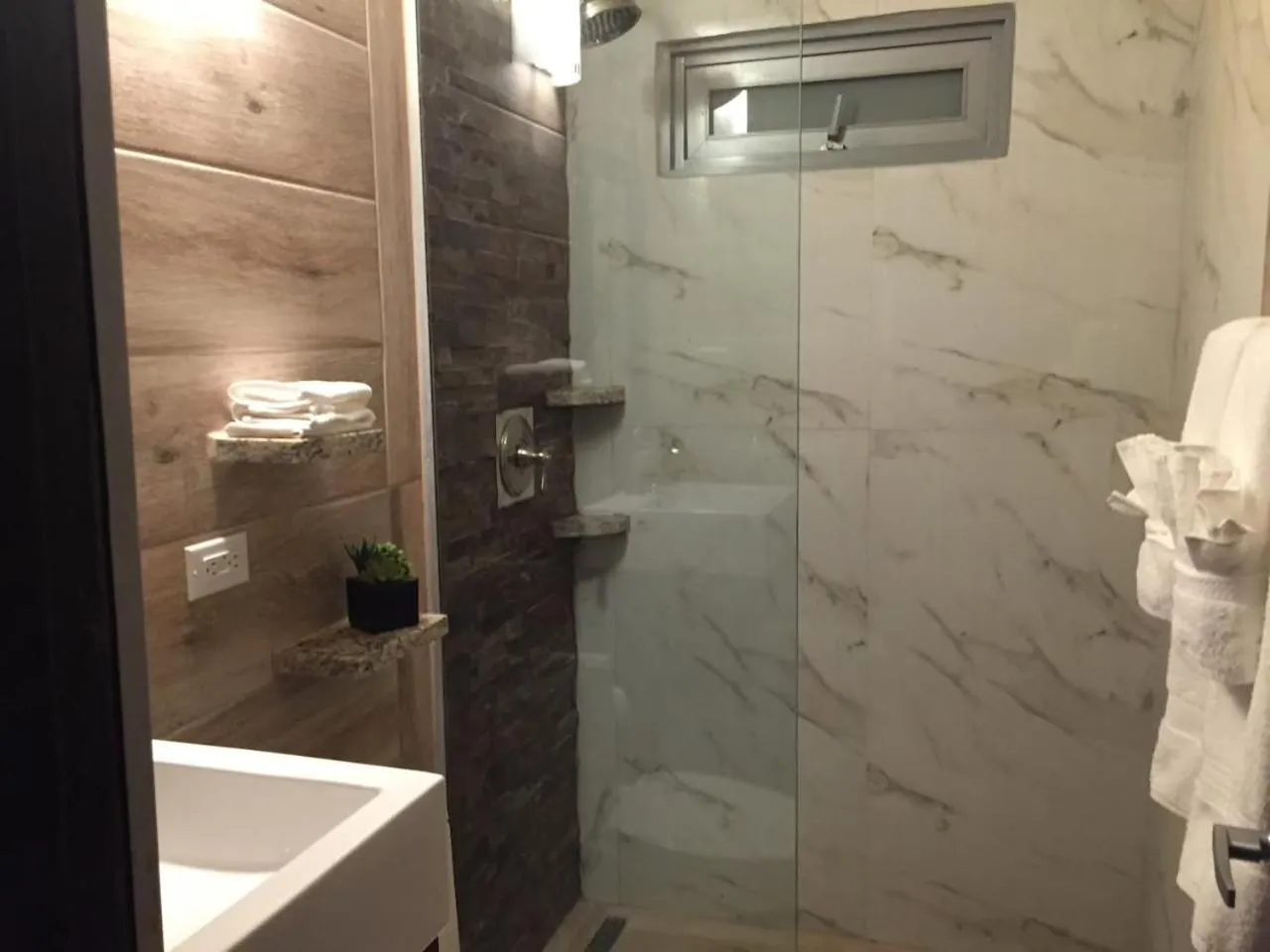 SEGOVIA STUDIO UNITS