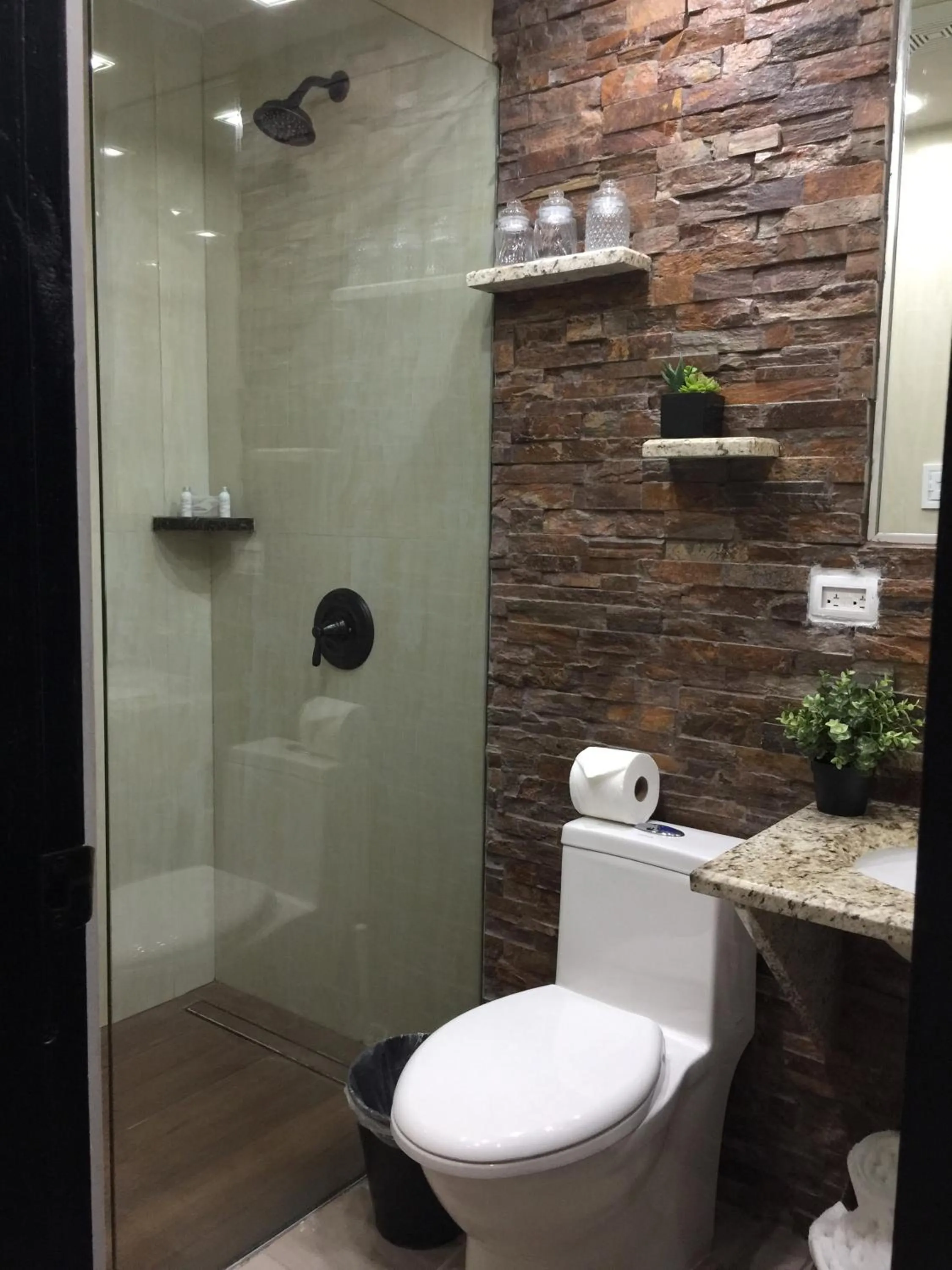 SEGOVIA STUDIO UNITS