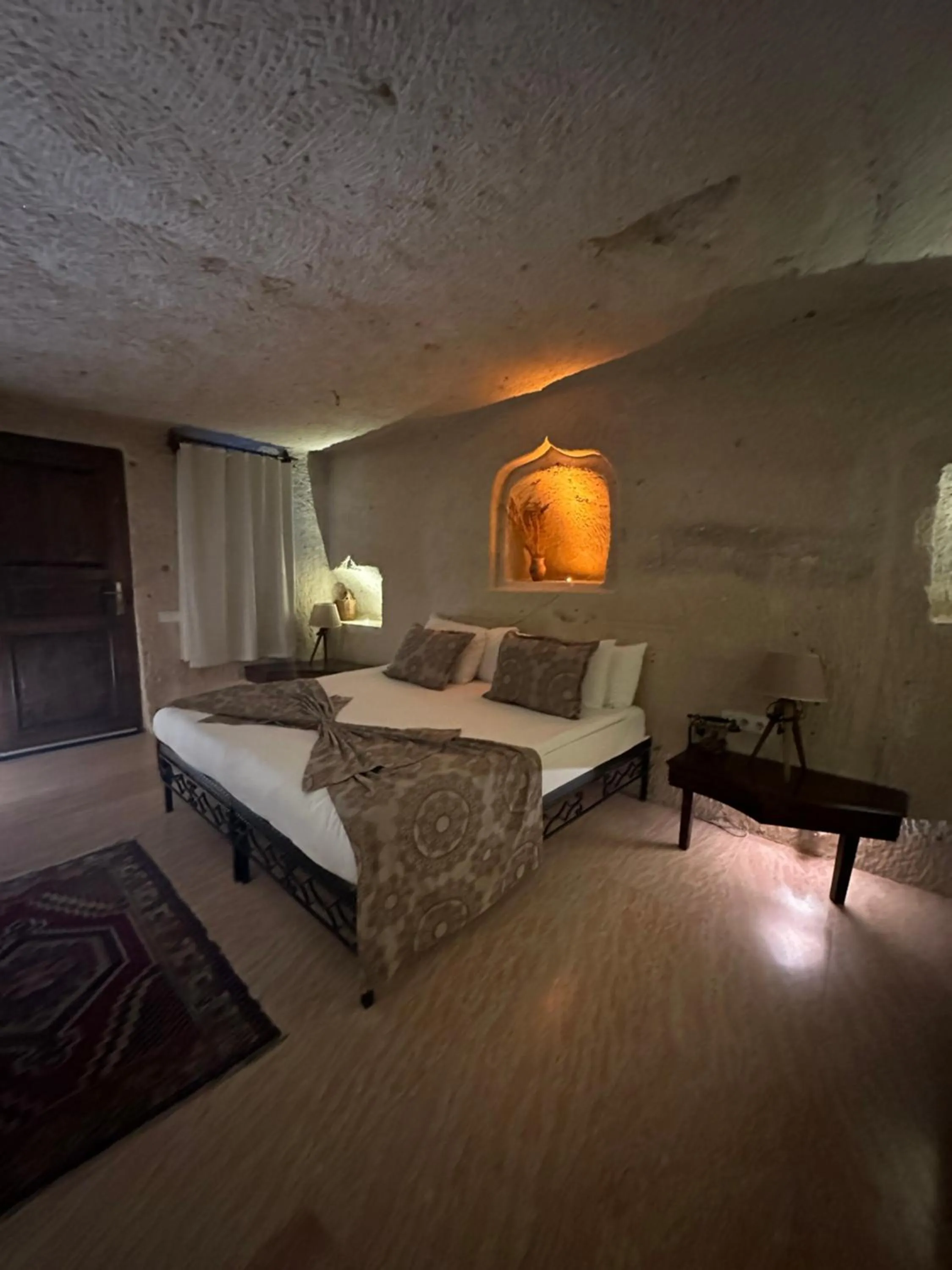 Photo of the whole room, Bed in Ortahisar Cave Hotel