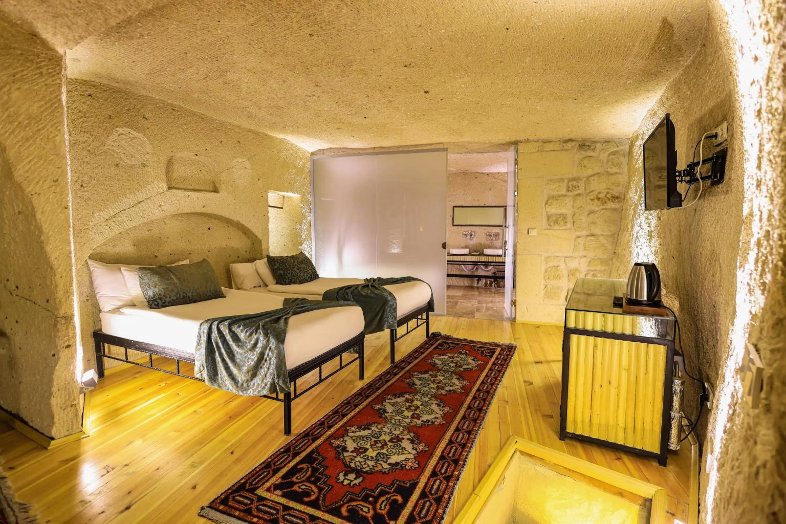 Bedroom, Bed in Ortahisar Cave Hotel