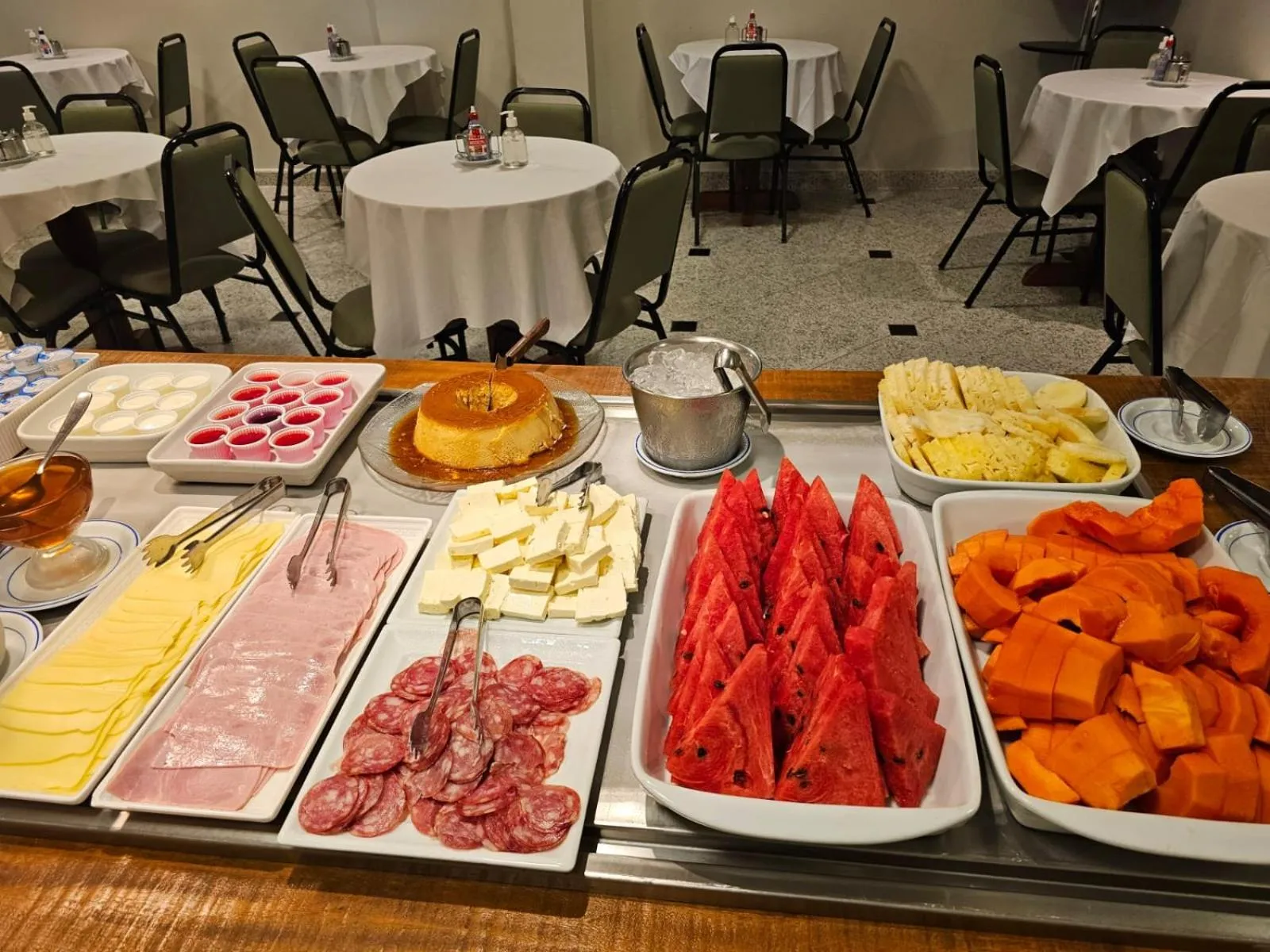 Breakfast in Hotel Aquarius do Vale