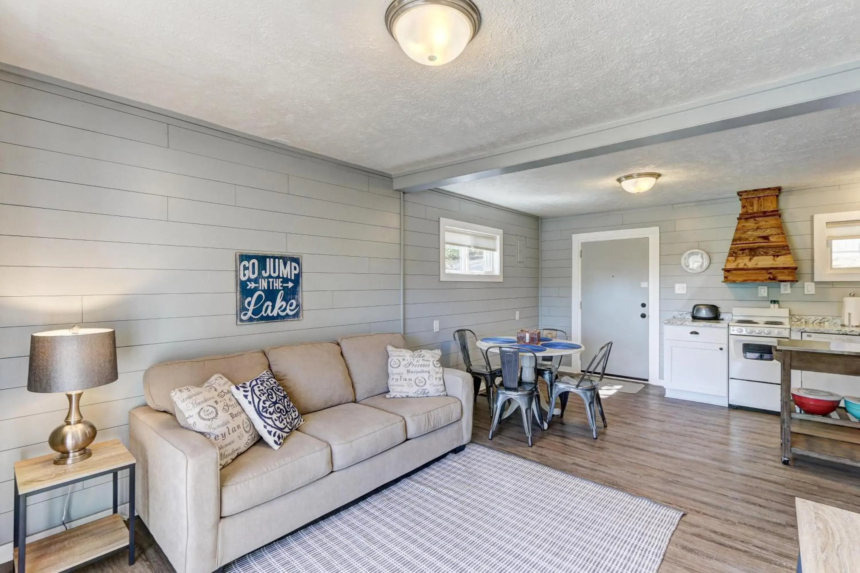 Apartment with Lake View in Cottages at Fair Haven Cove Apartment with Lake View in Cottages at Fair Haven Cove