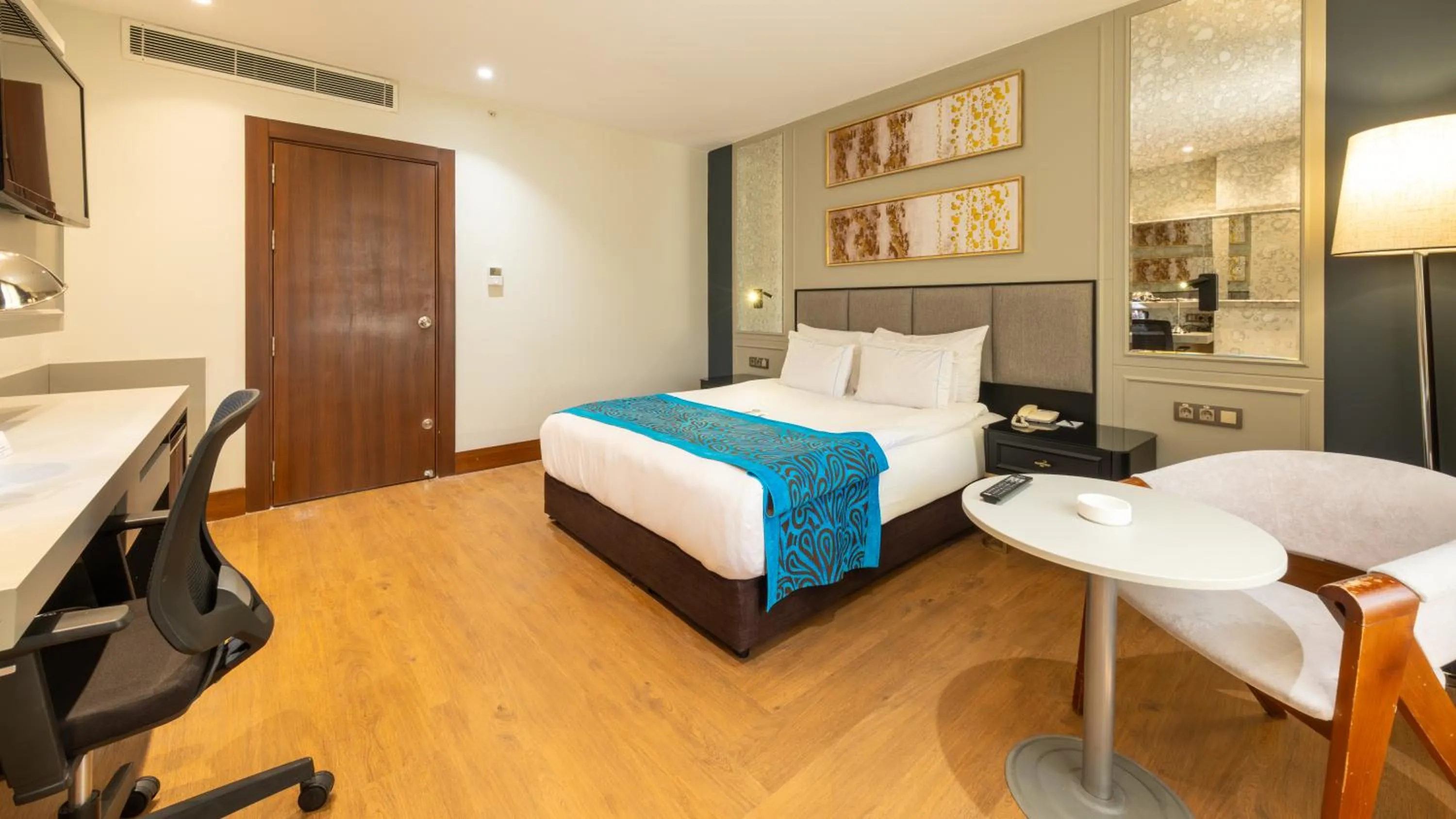 Bed in Teymur Continental Hotel