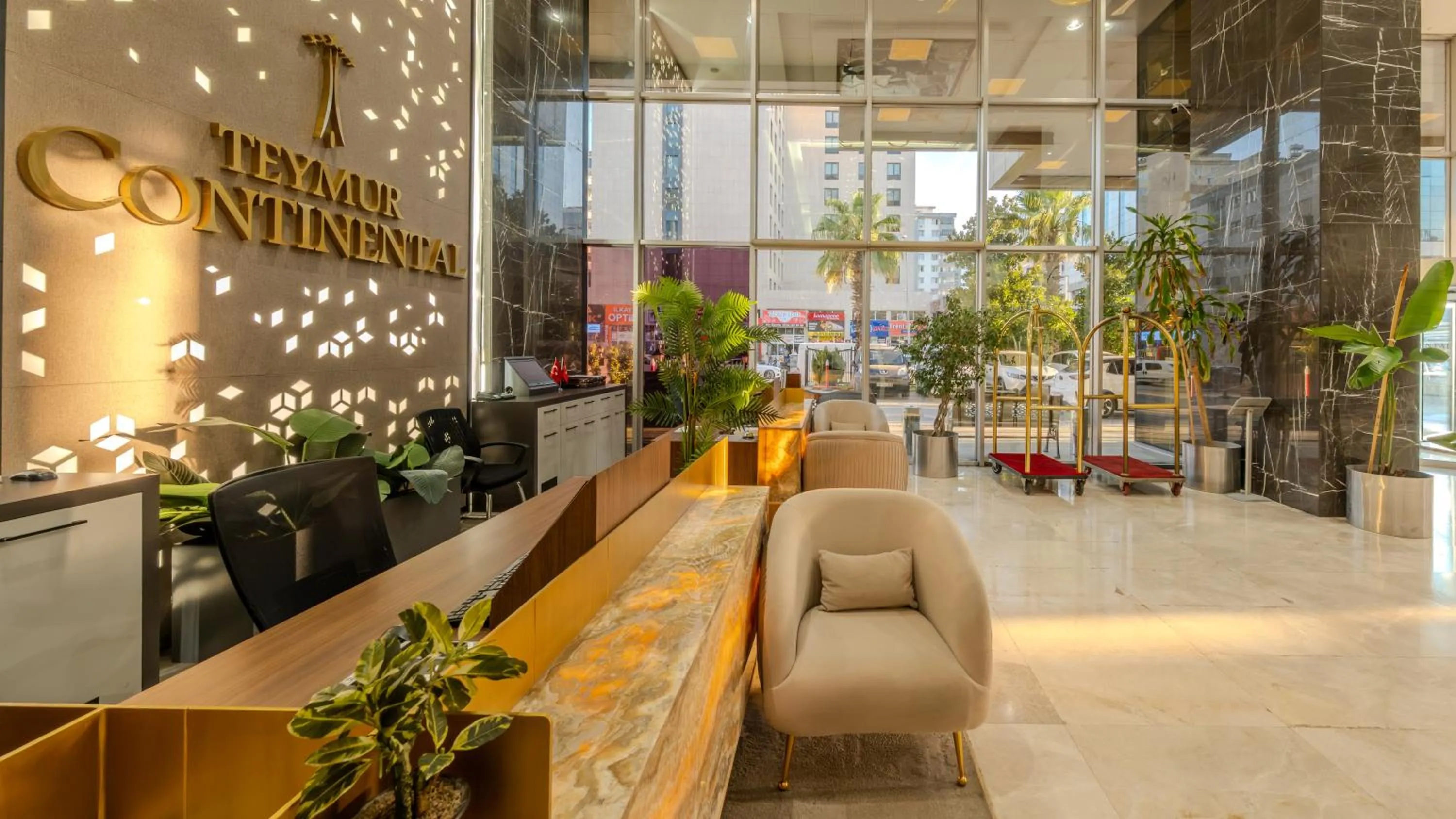 Lobby or reception in Teymur Continental Hotel