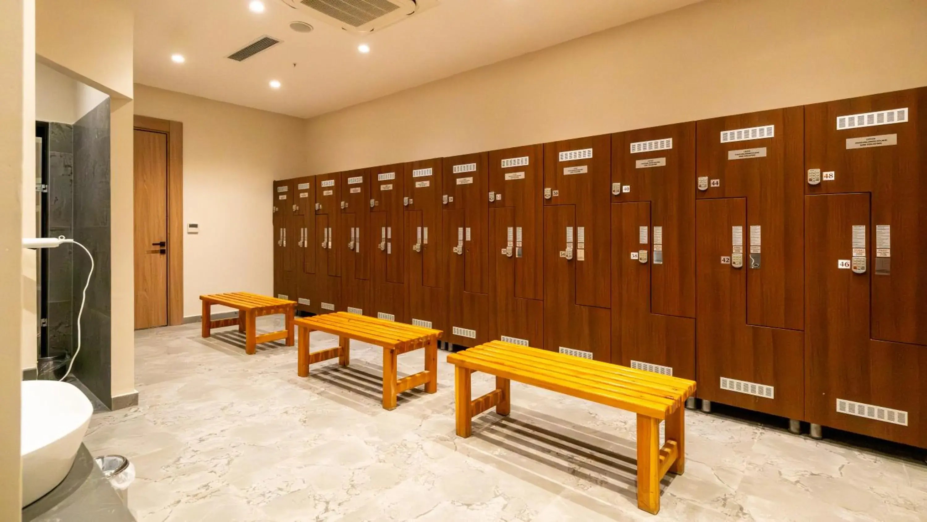 Fitness centre/facilities in Teymur Continental Hotel Fitness centre/facilities in Teymur Continental Hotel