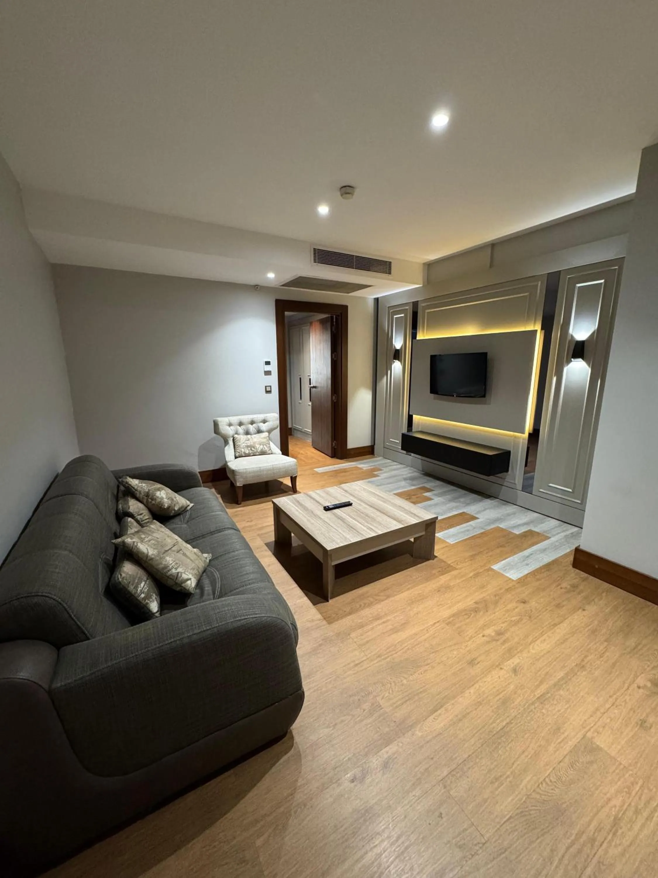 Living room in Teymur Continental Hotel