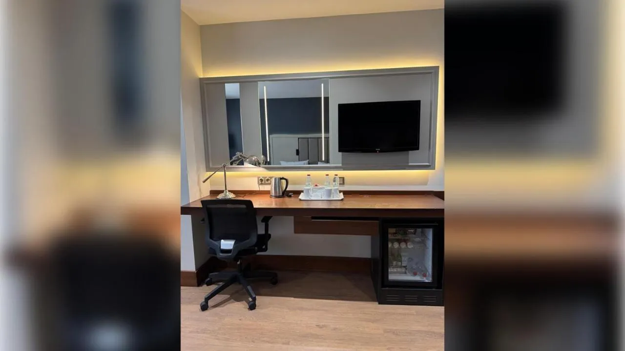 Text overlay in Teymur Continental Hotel