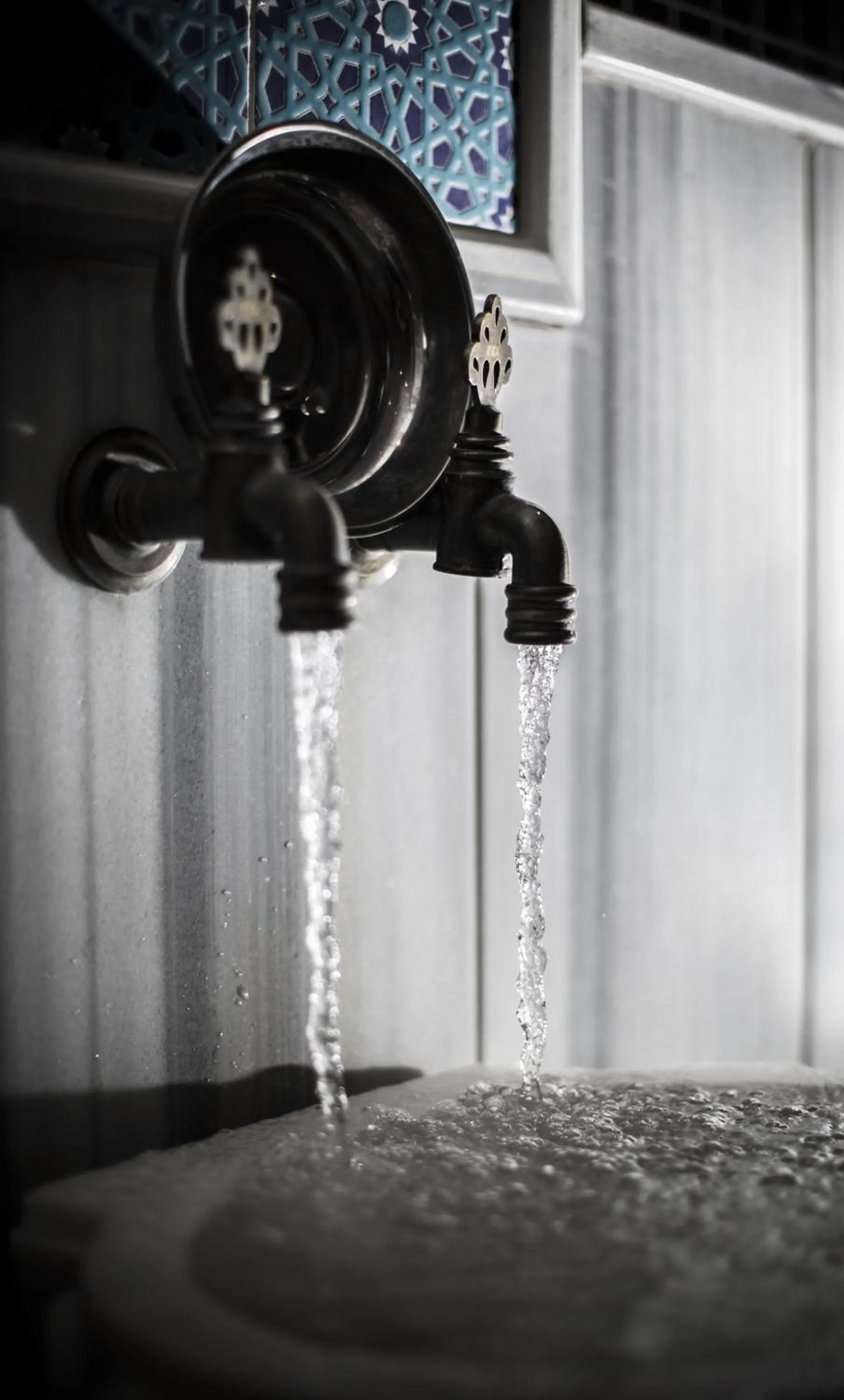 Steam room in Teymur Continental Hotel