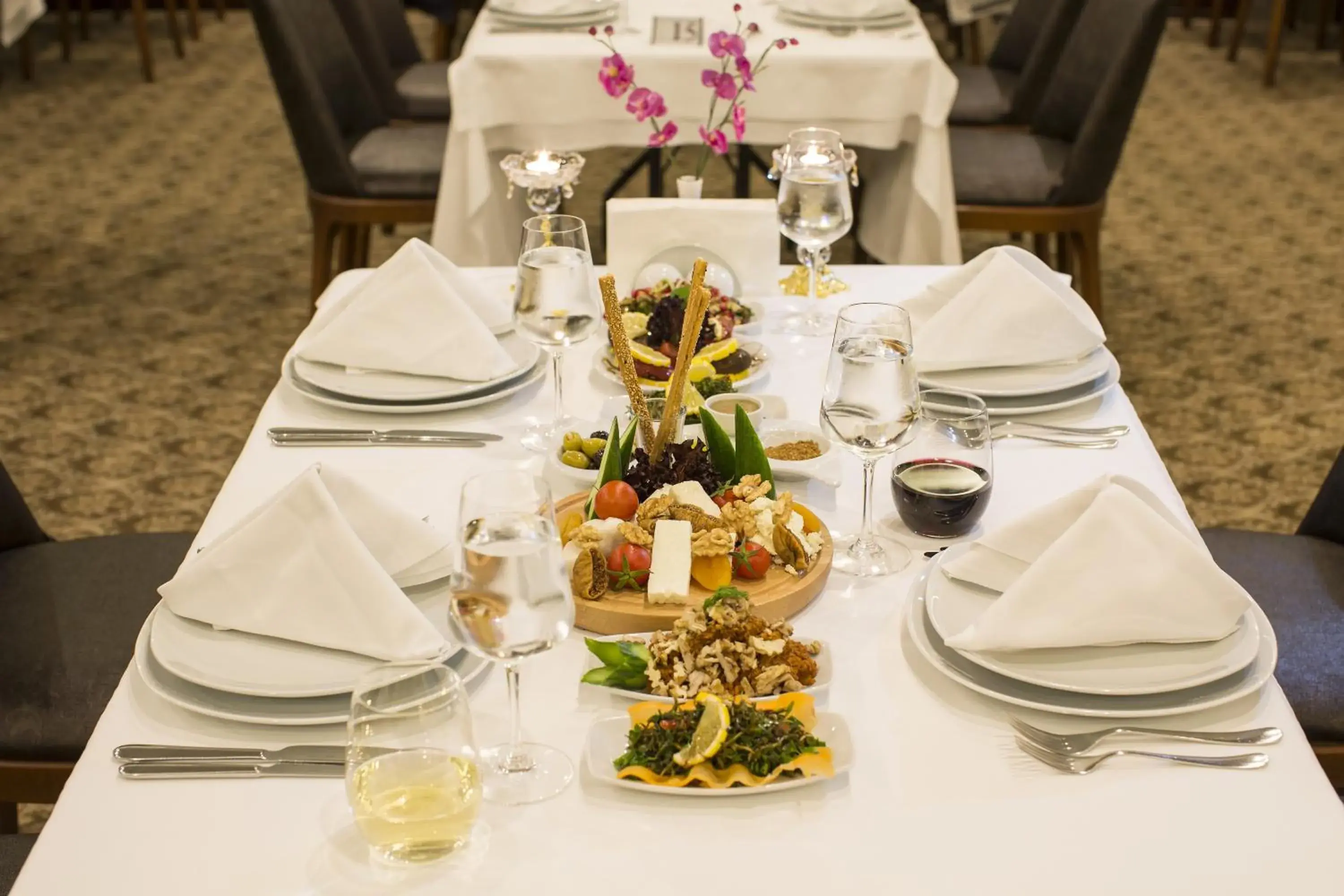 Restaurant/places to eat in Teymur Continental Hotel Restaurant/places to eat in Teymur Continental Hotel