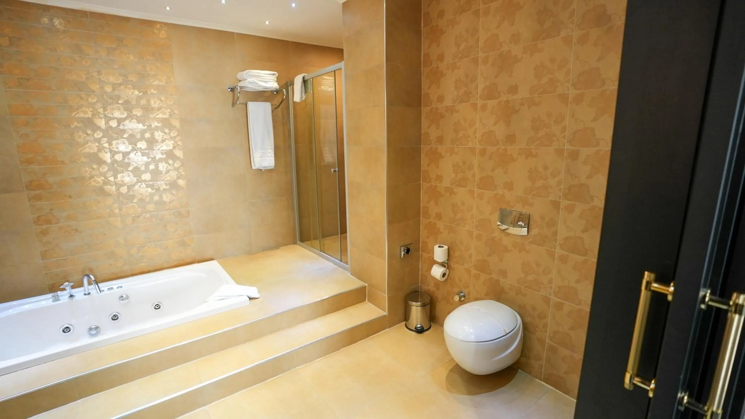 Bathroom in Teymur Continental Hotel