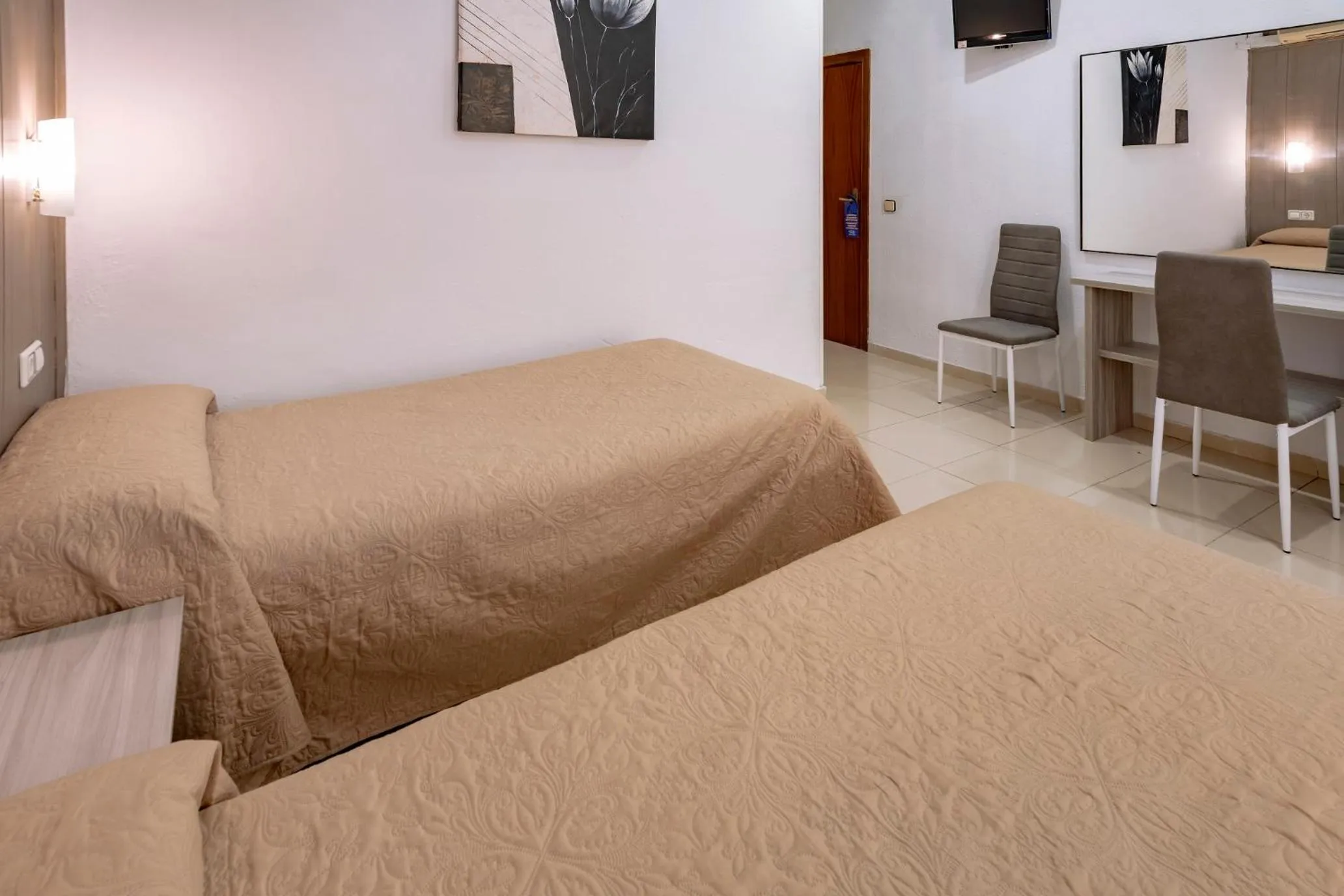 Bedroom in Hotel Niza