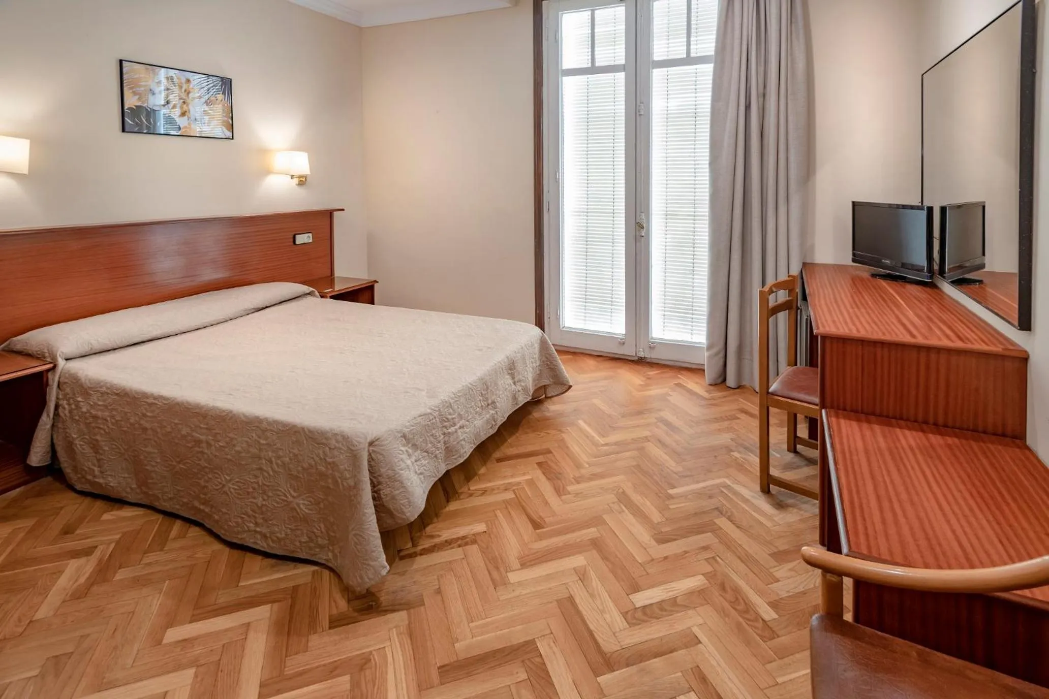 Bedroom in Hotel Niza