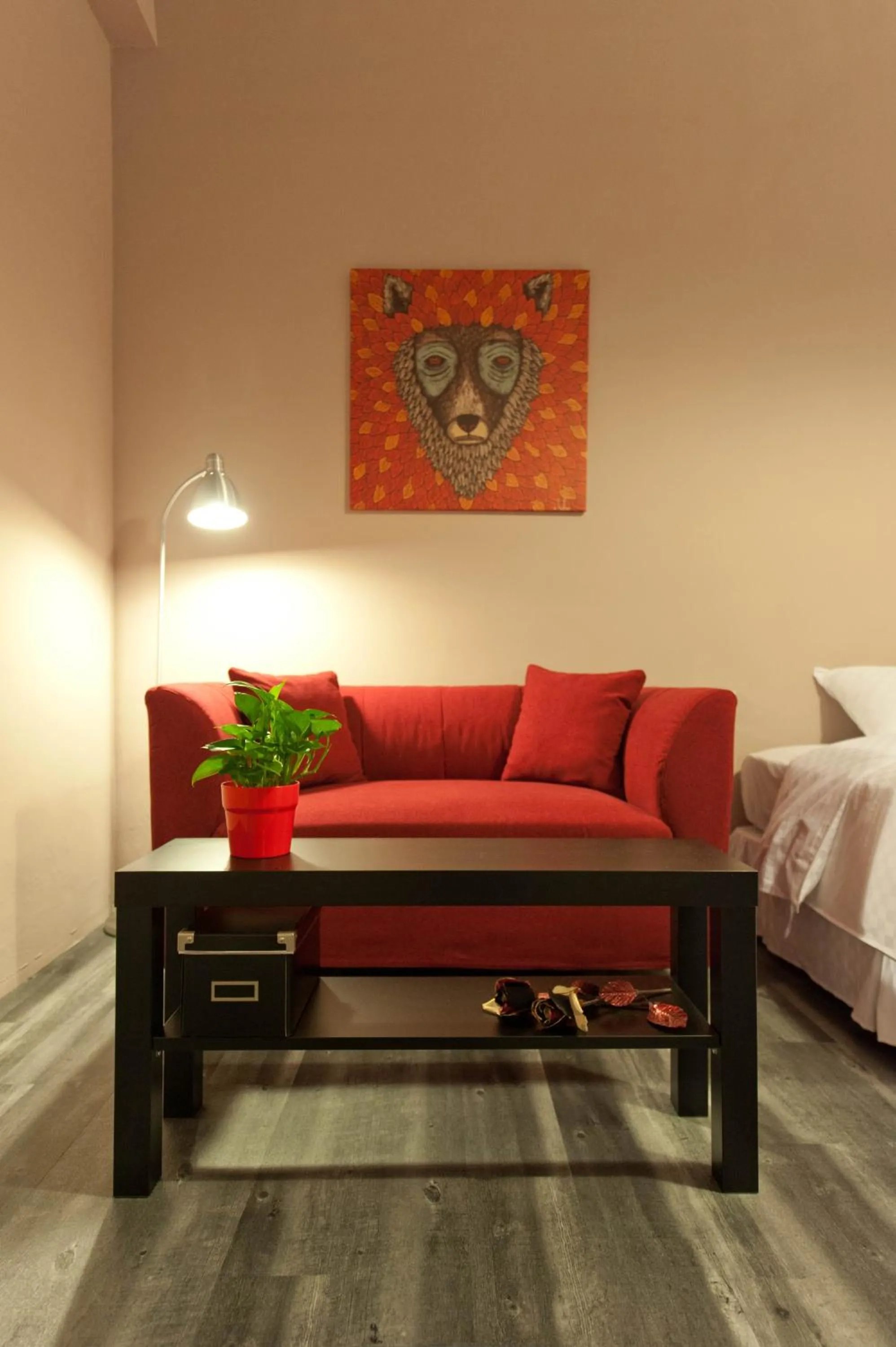 Bed in Leo 111/Arena Ruifeng