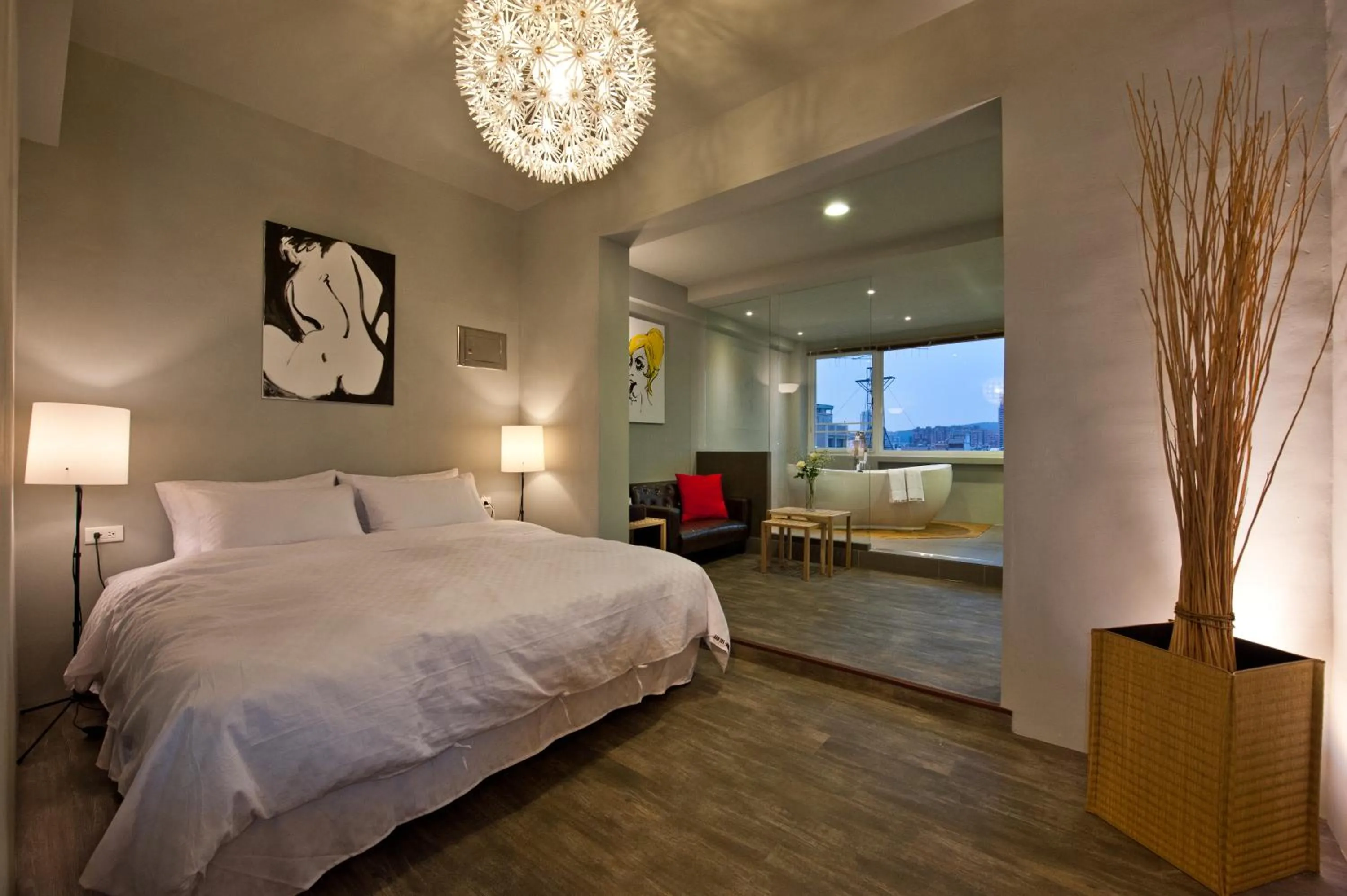 Bed in Leo 111/Arena Ruifeng
