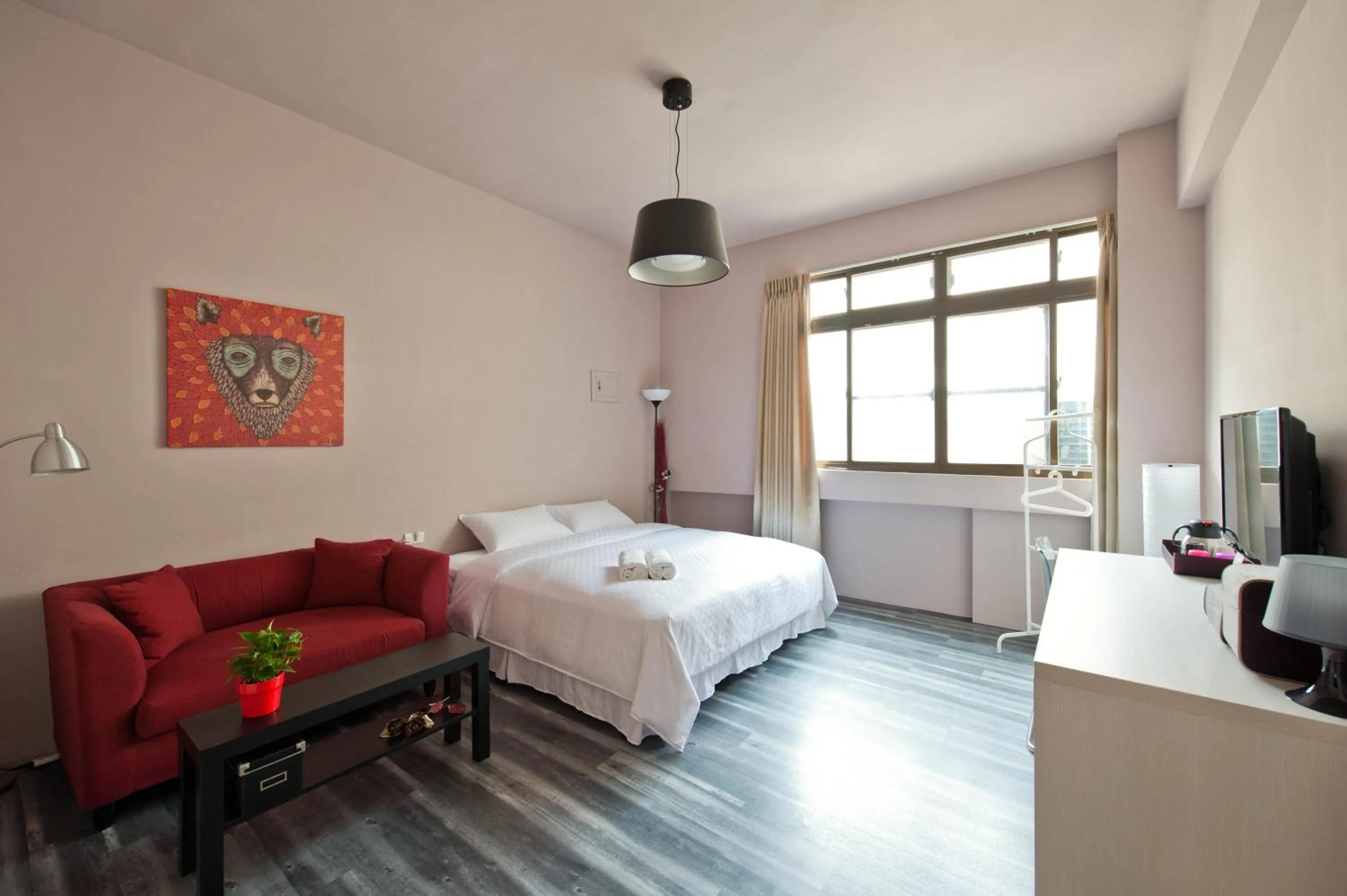 Bed in Leo 111/Arena Ruifeng