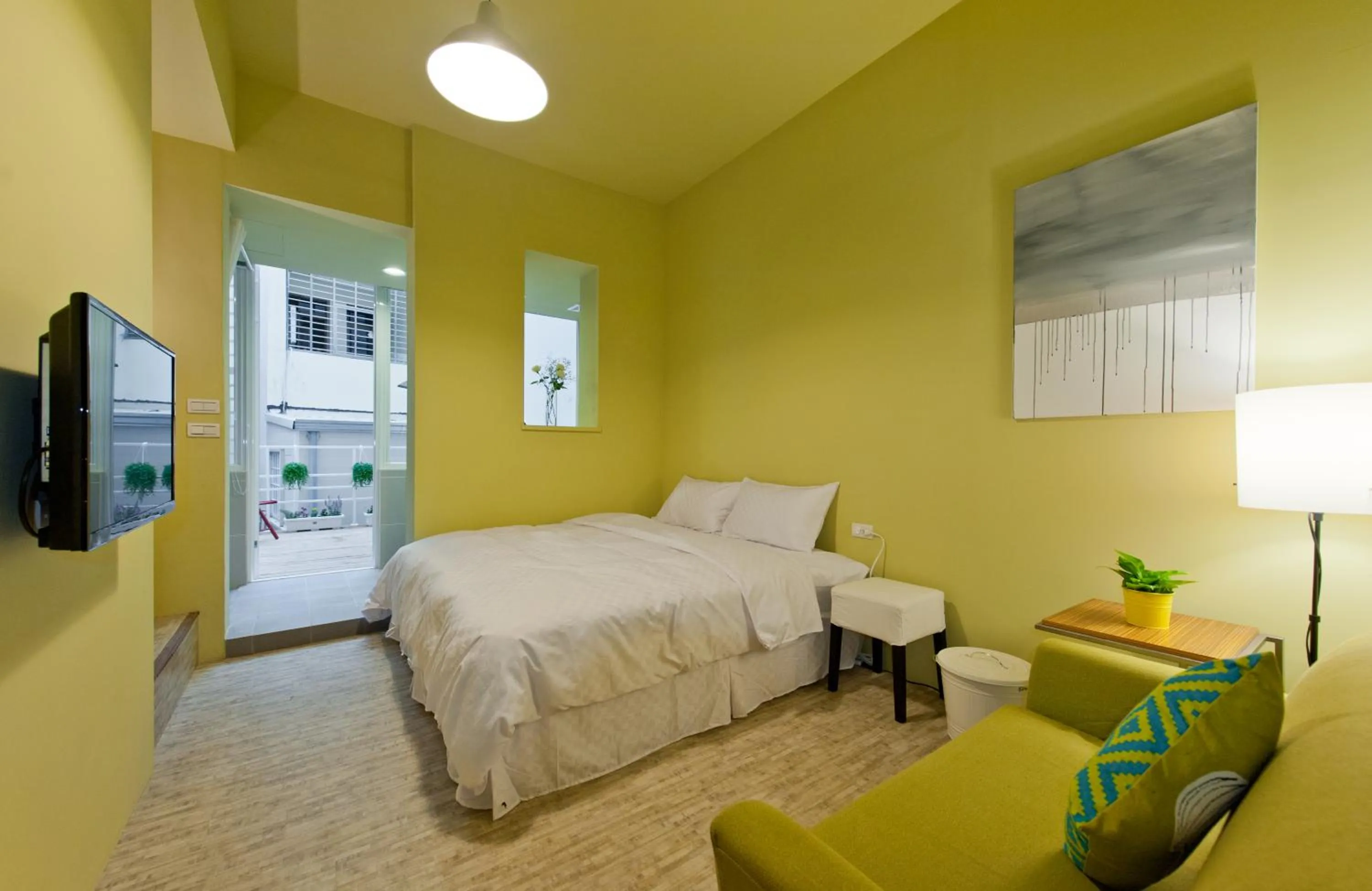 Bed in Leo 111/Arena Ruifeng