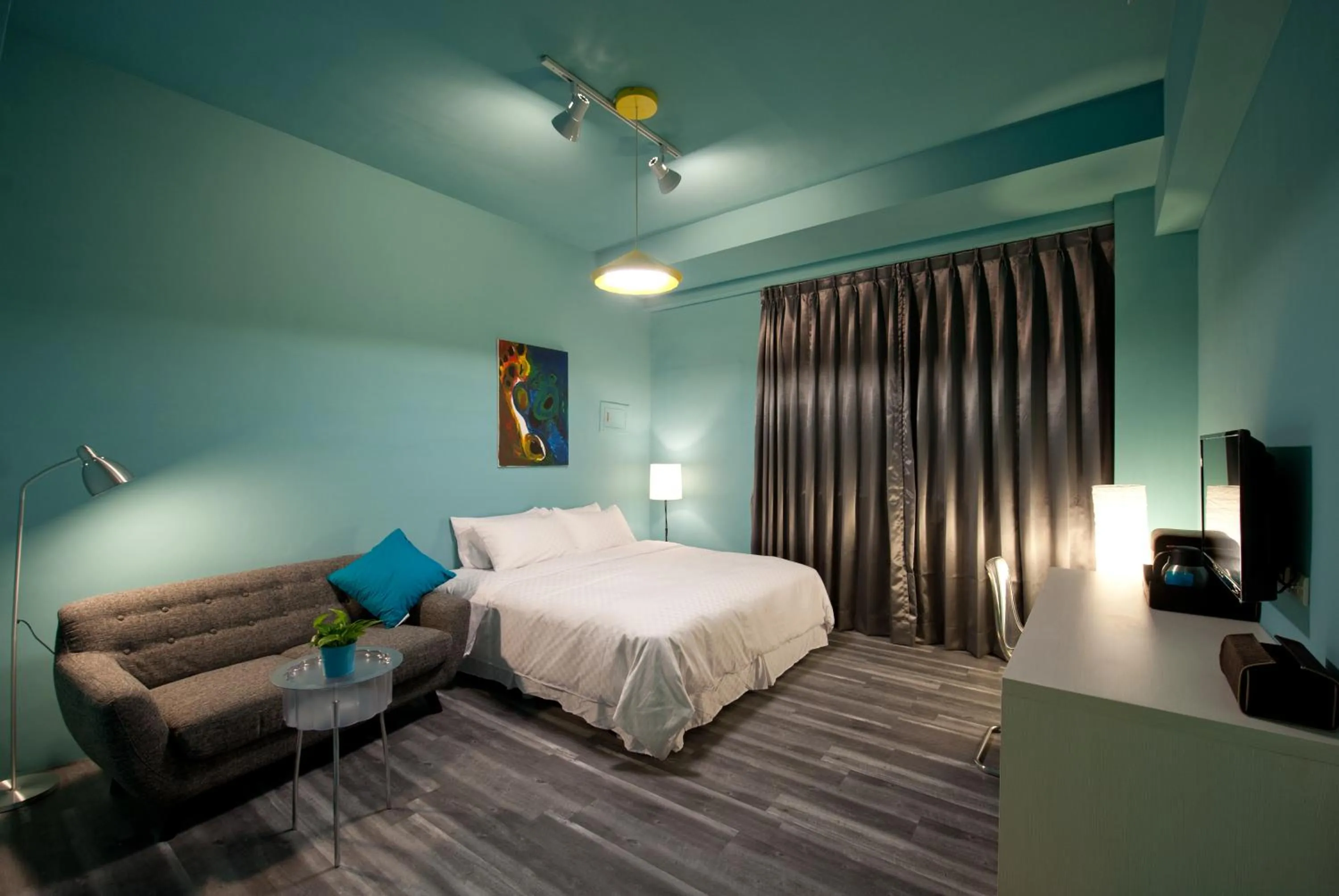Bed in Leo 111/Arena Ruifeng