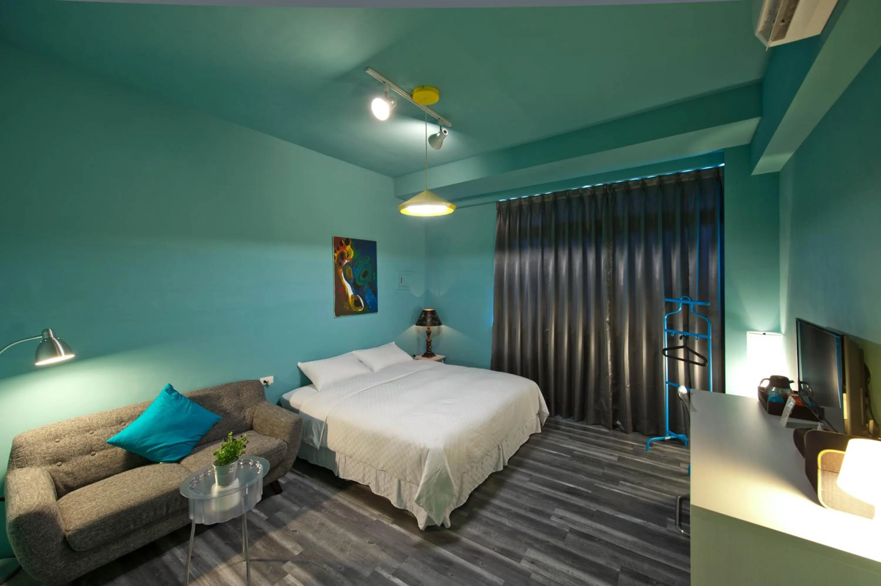 Bed in Leo 111/Arena Ruifeng