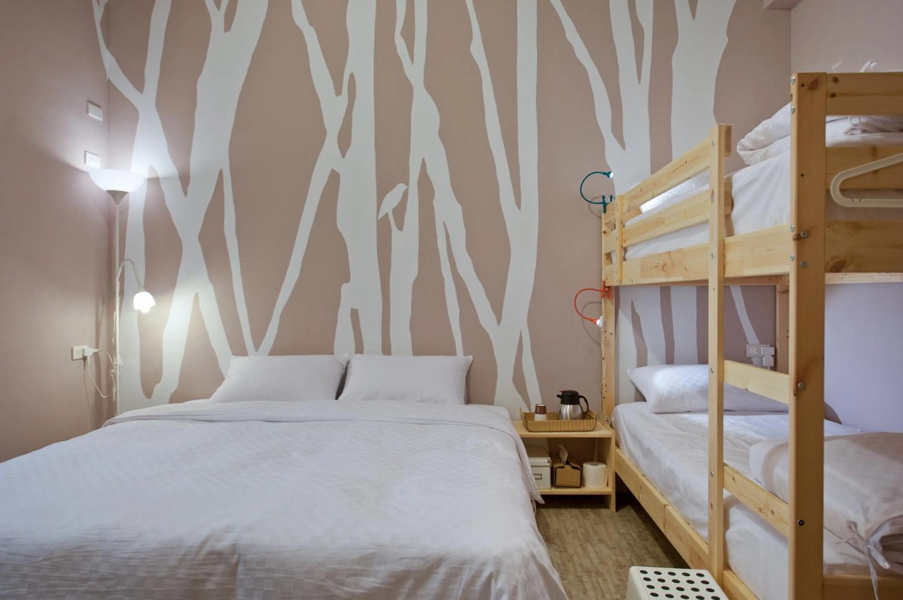 Bed in Leo 111/Arena Ruifeng