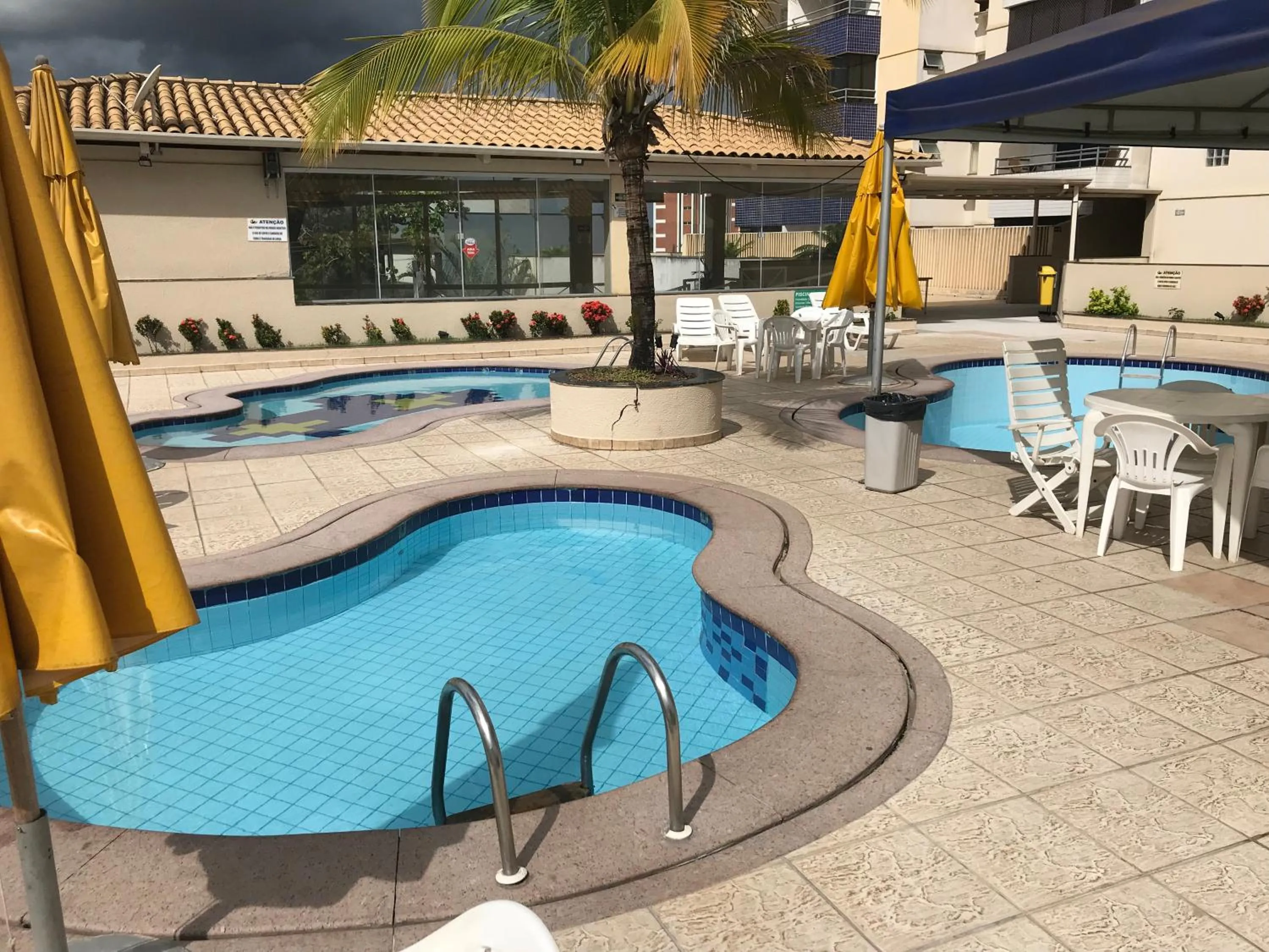 Swimming pool in Paradise Flat Residence