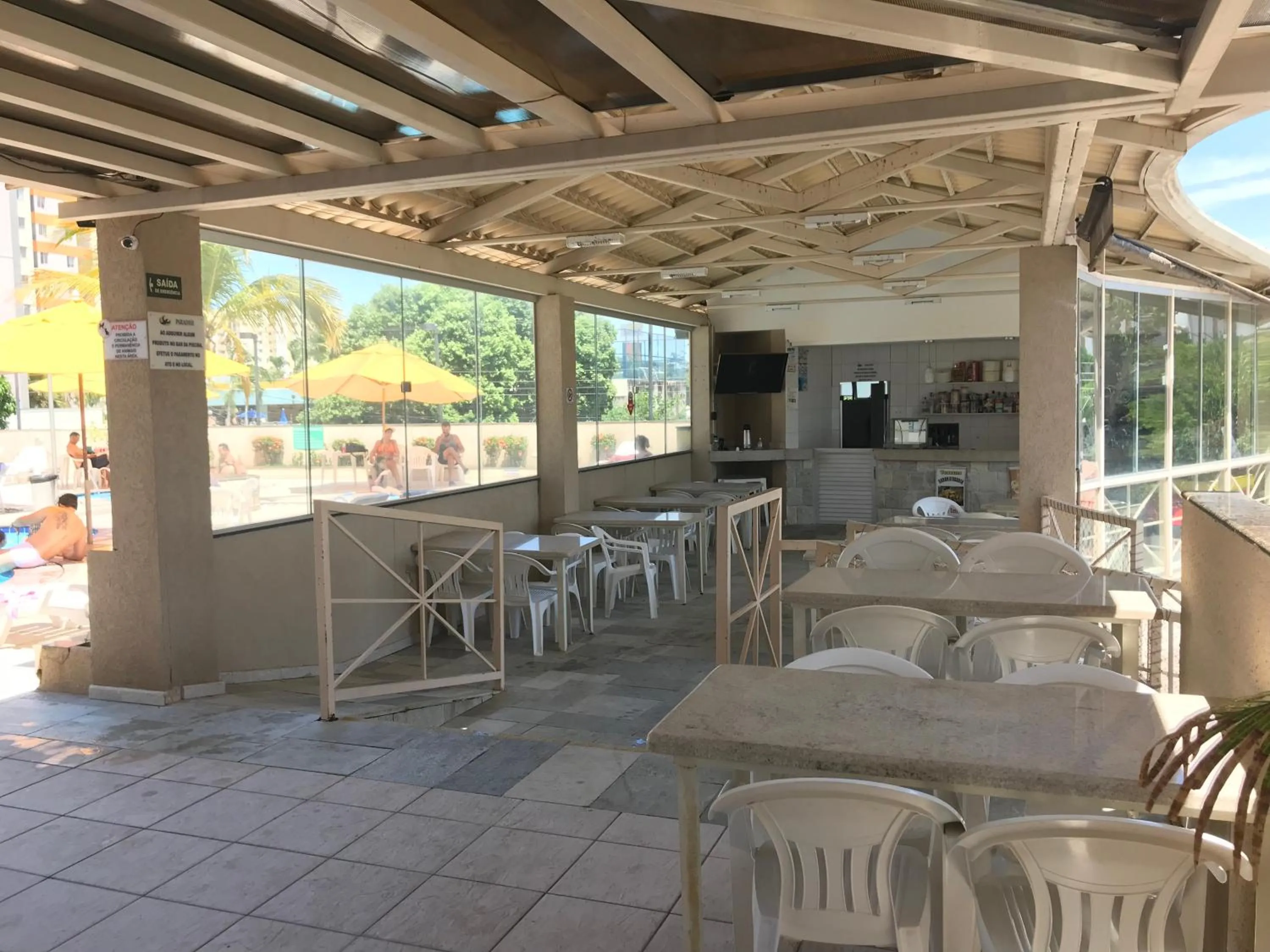 Restaurant/places to eat in Paradise Flat Residence