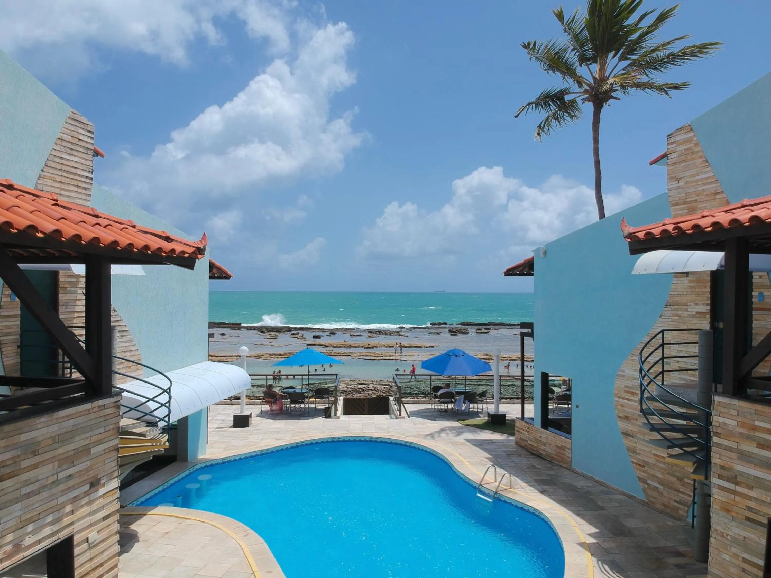 Pool view in Hotel Arrecife dos Corais