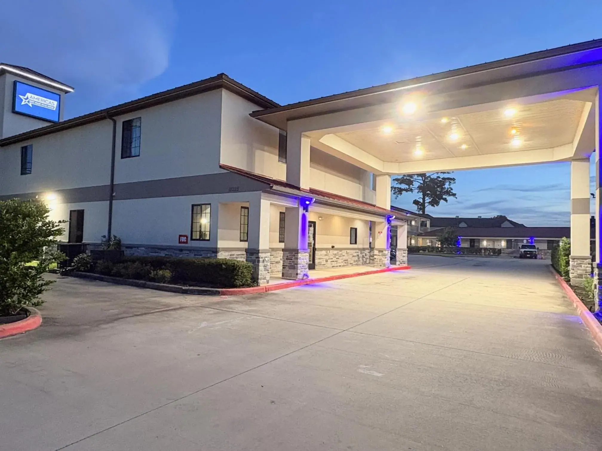 Property building in Americas Best Value Inn Houston Veterans Memorial Property building in Americas Best Value Inn Houston Veterans Memorial