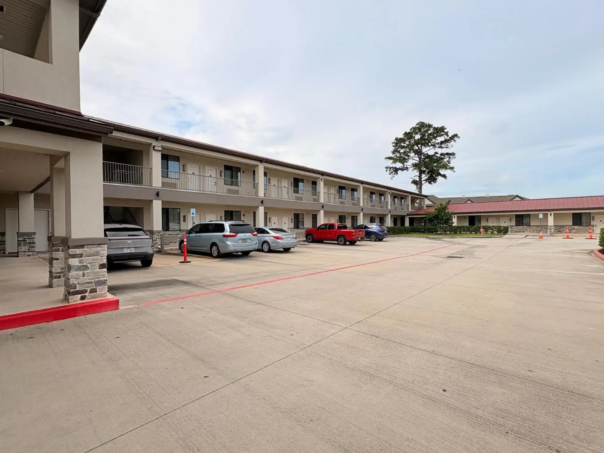Property building in Americas Best Value Inn Houston Veterans Memorial Property building in Americas Best Value Inn Houston Veterans Memorial