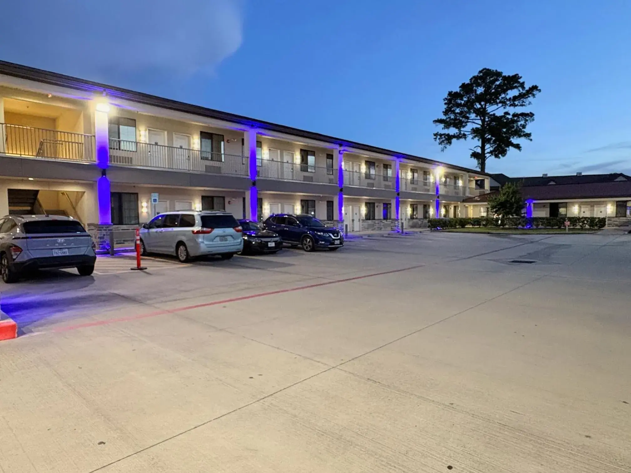 Property building in Americas Best Value Inn Houston Veterans Memorial Property building in Americas Best Value Inn Houston Veterans Memorial